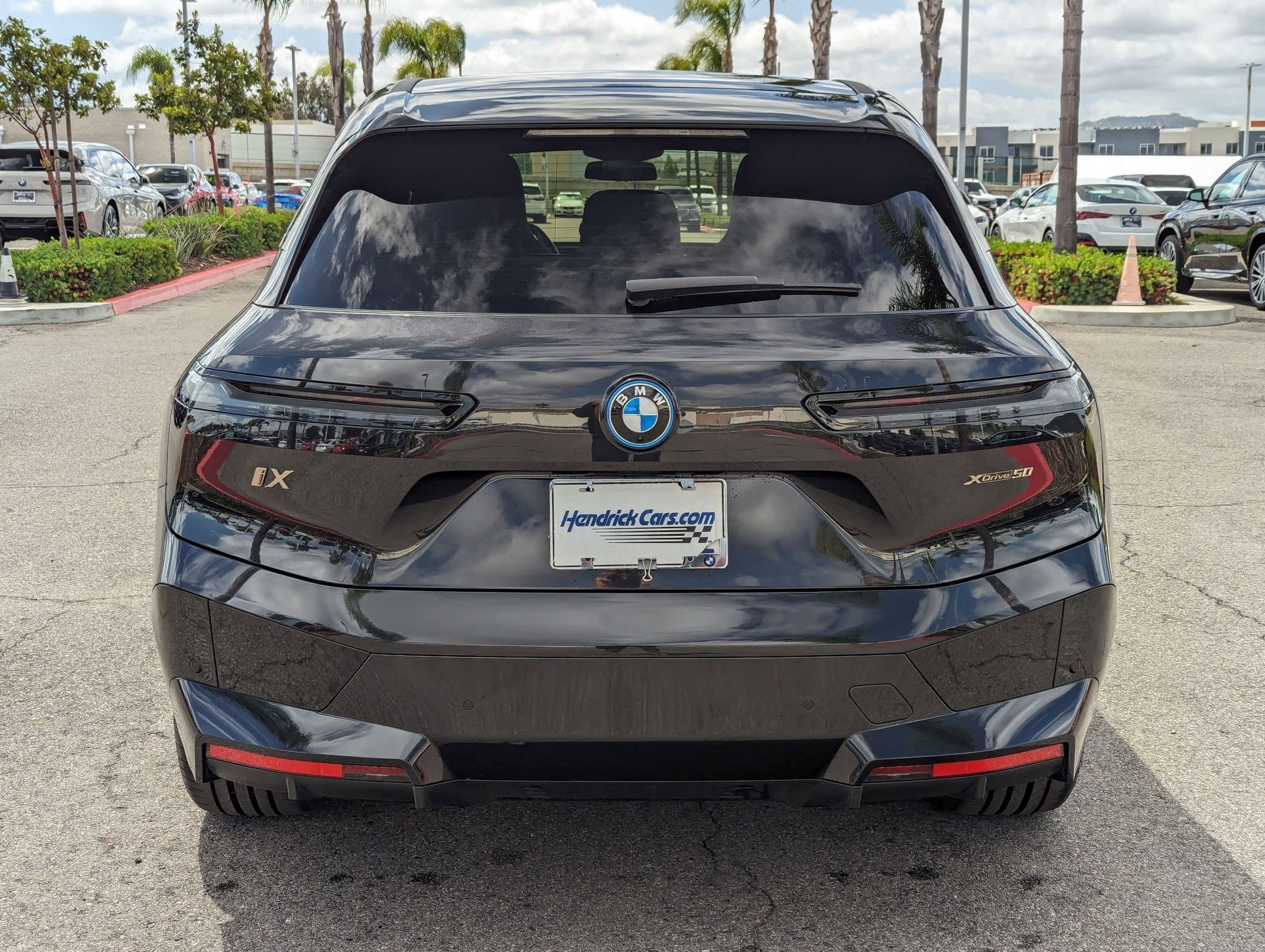 Vehicle photo 7