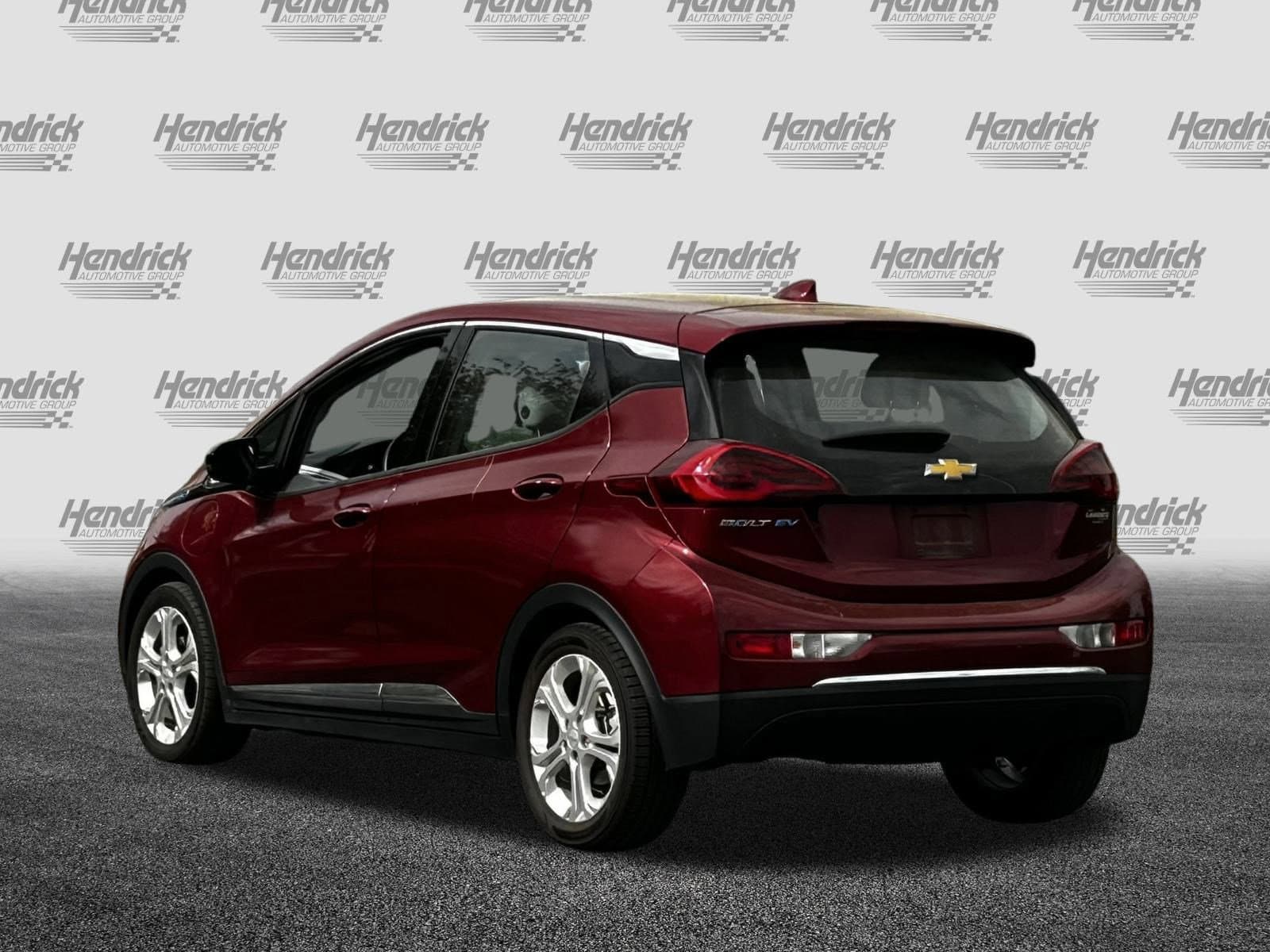 Vehicle photo 5