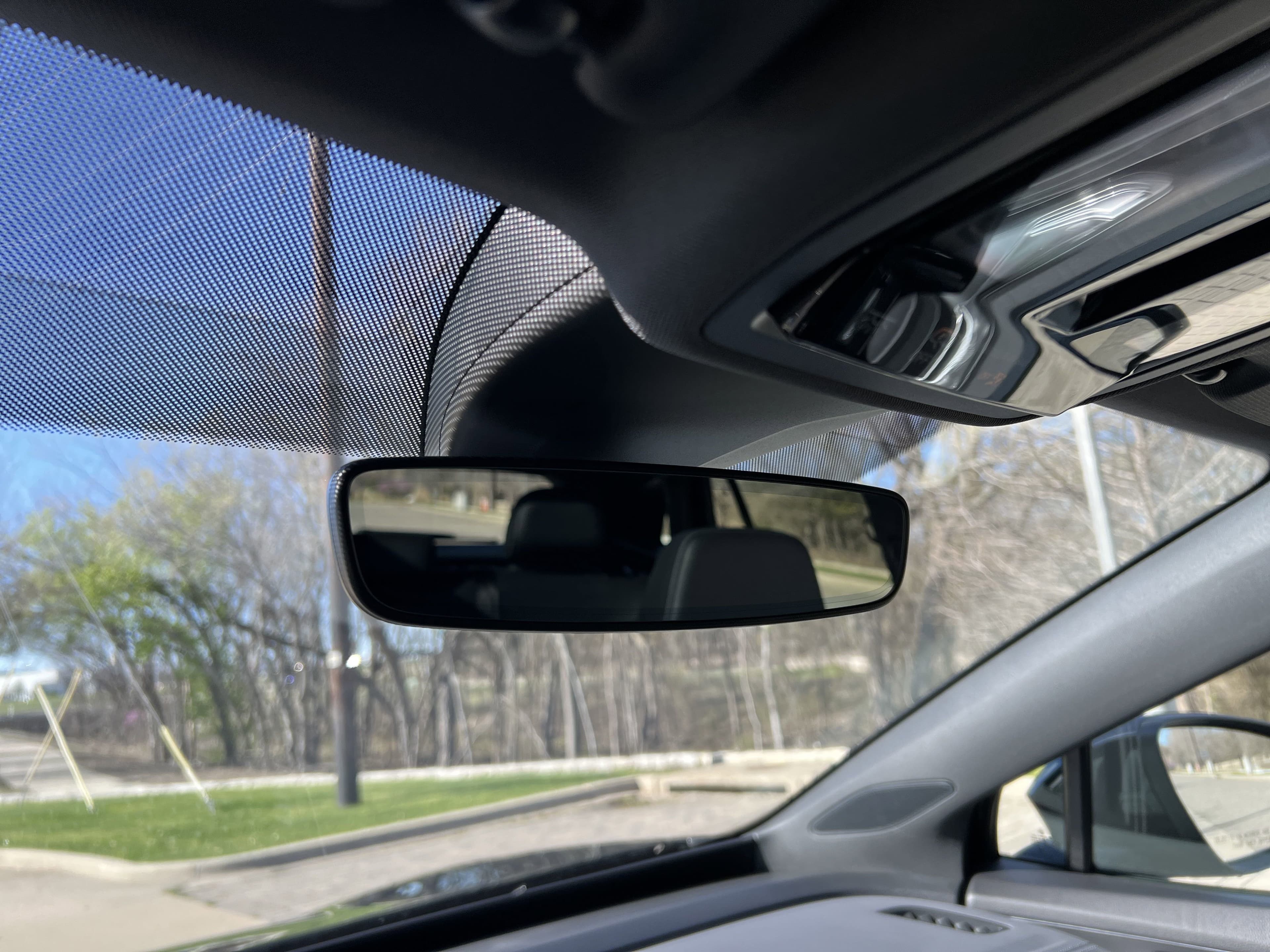 Vehicle photo 28
