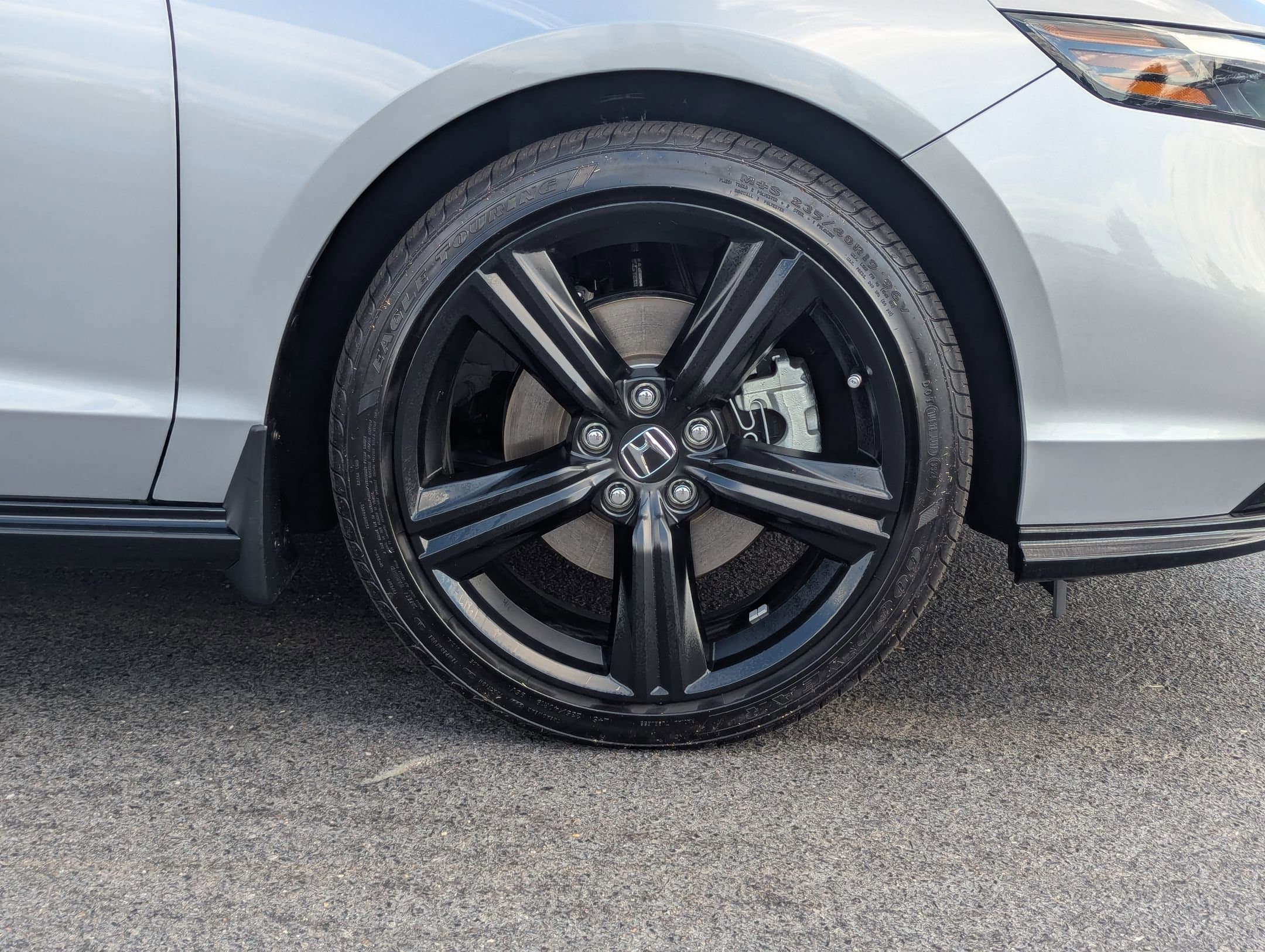 Vehicle photo 10