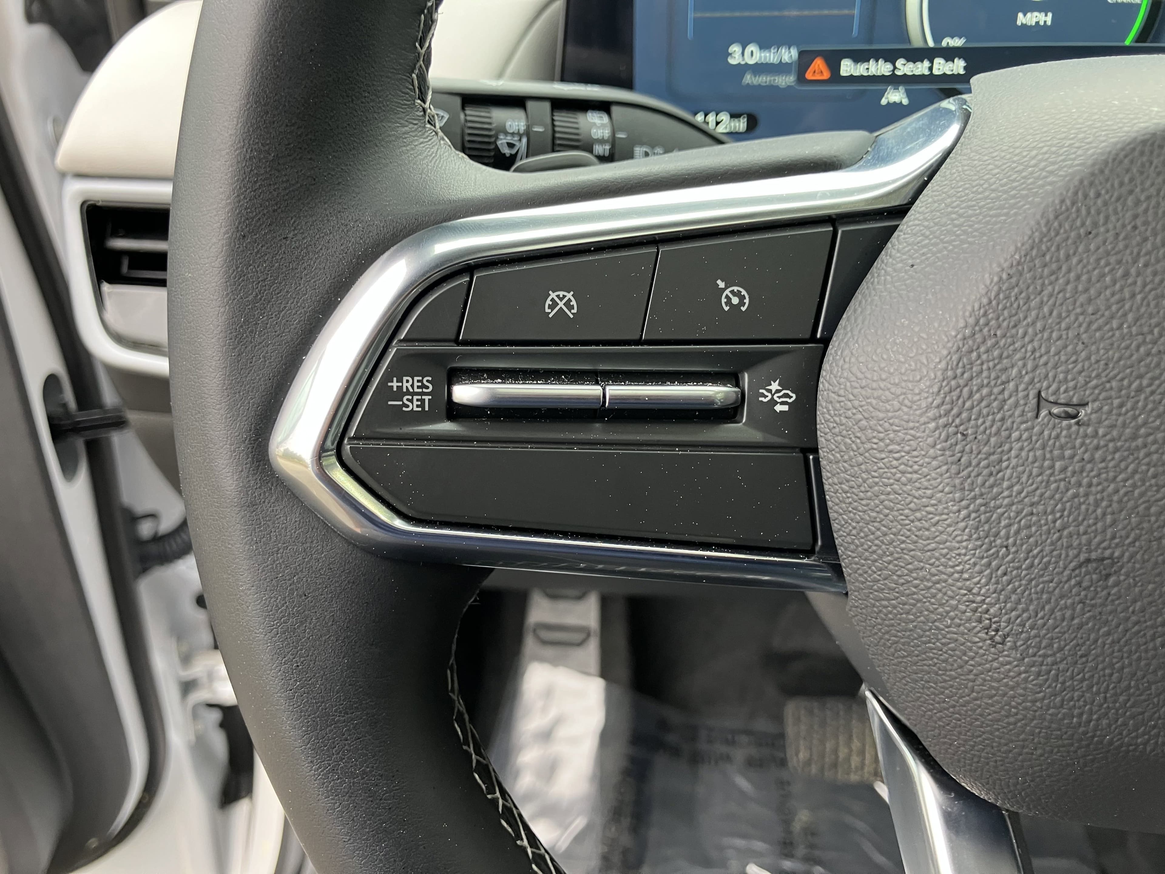 Vehicle photo 19