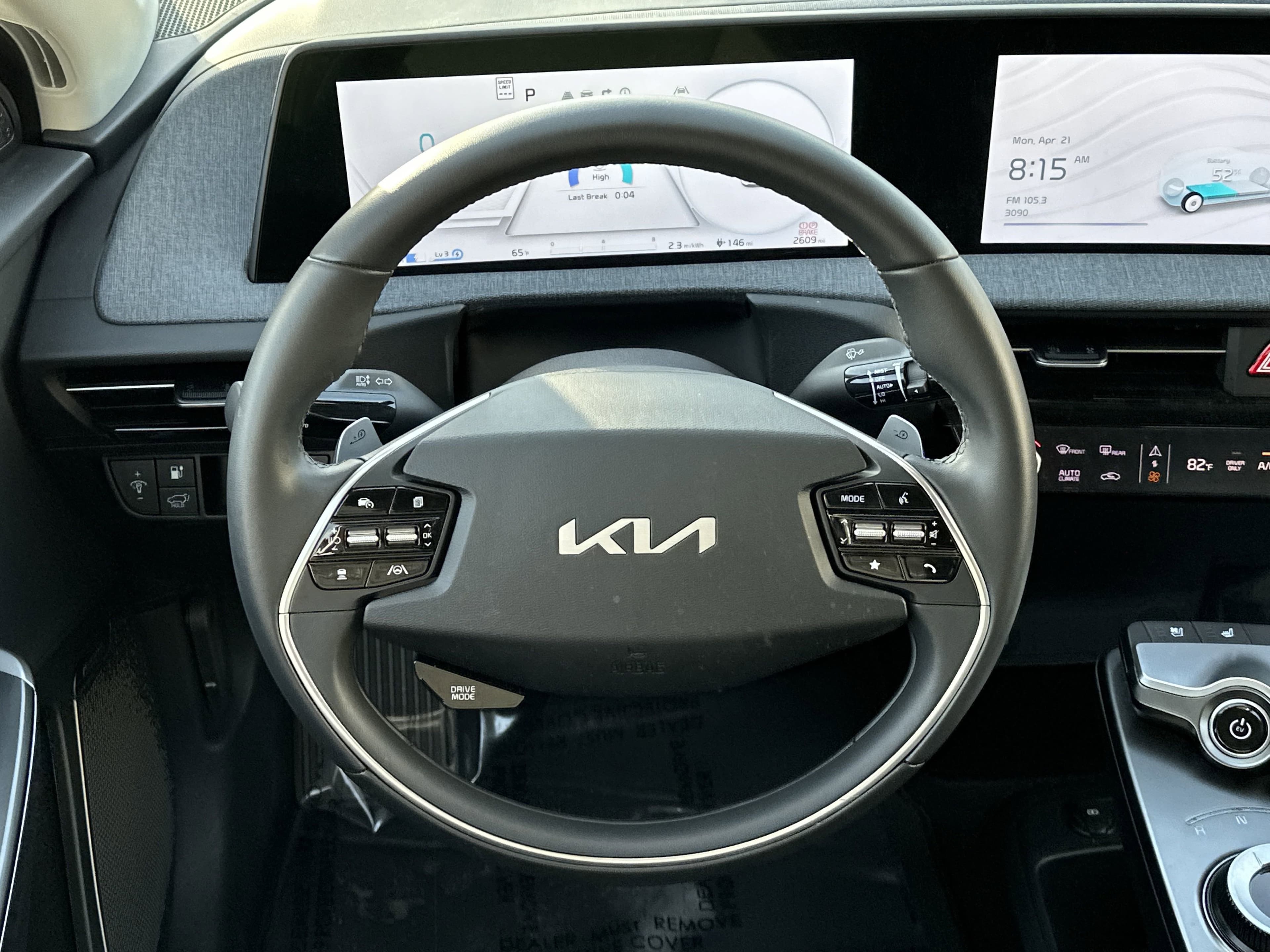 Vehicle photo 19