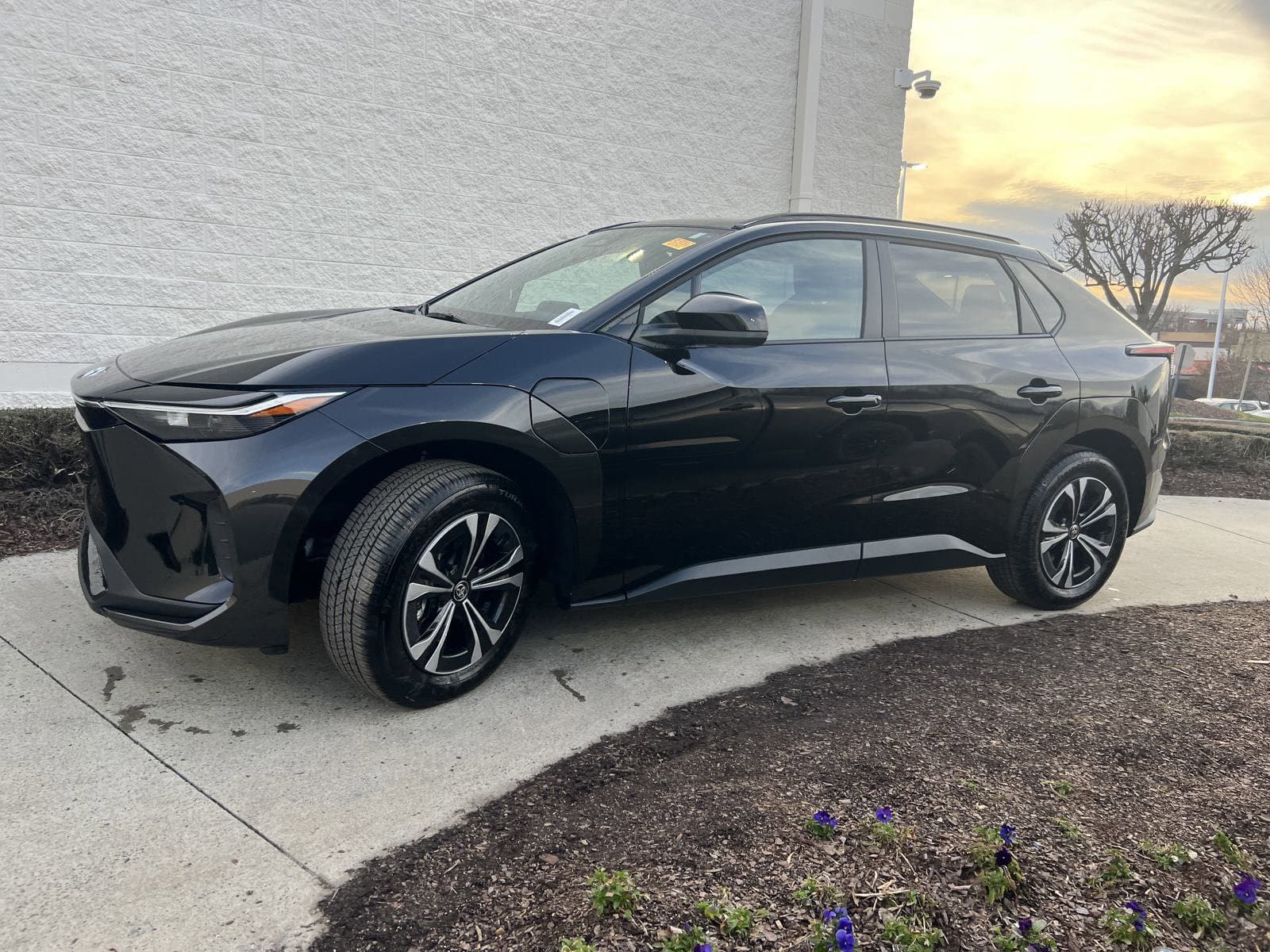 Vehicle photo 20