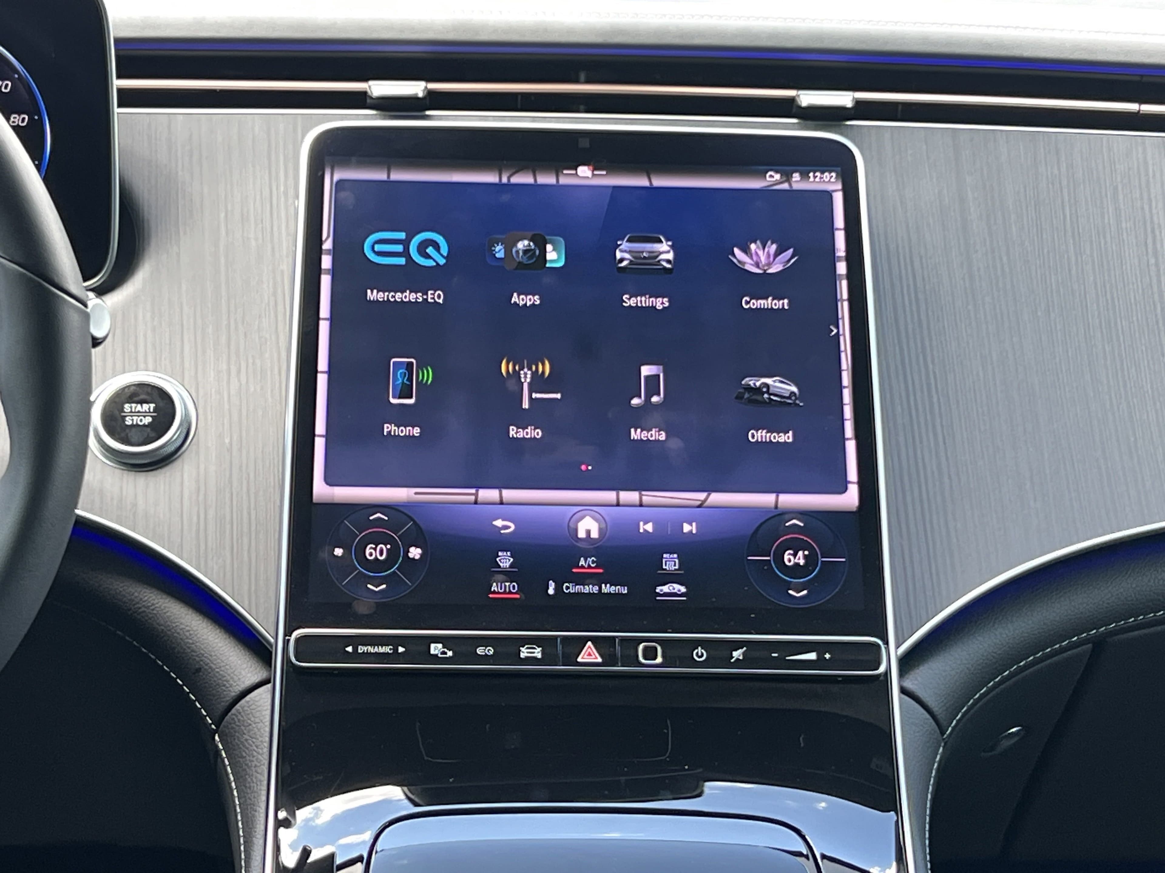 Vehicle photo 29