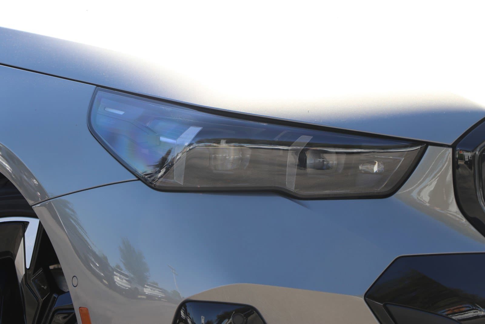 Vehicle photo 3