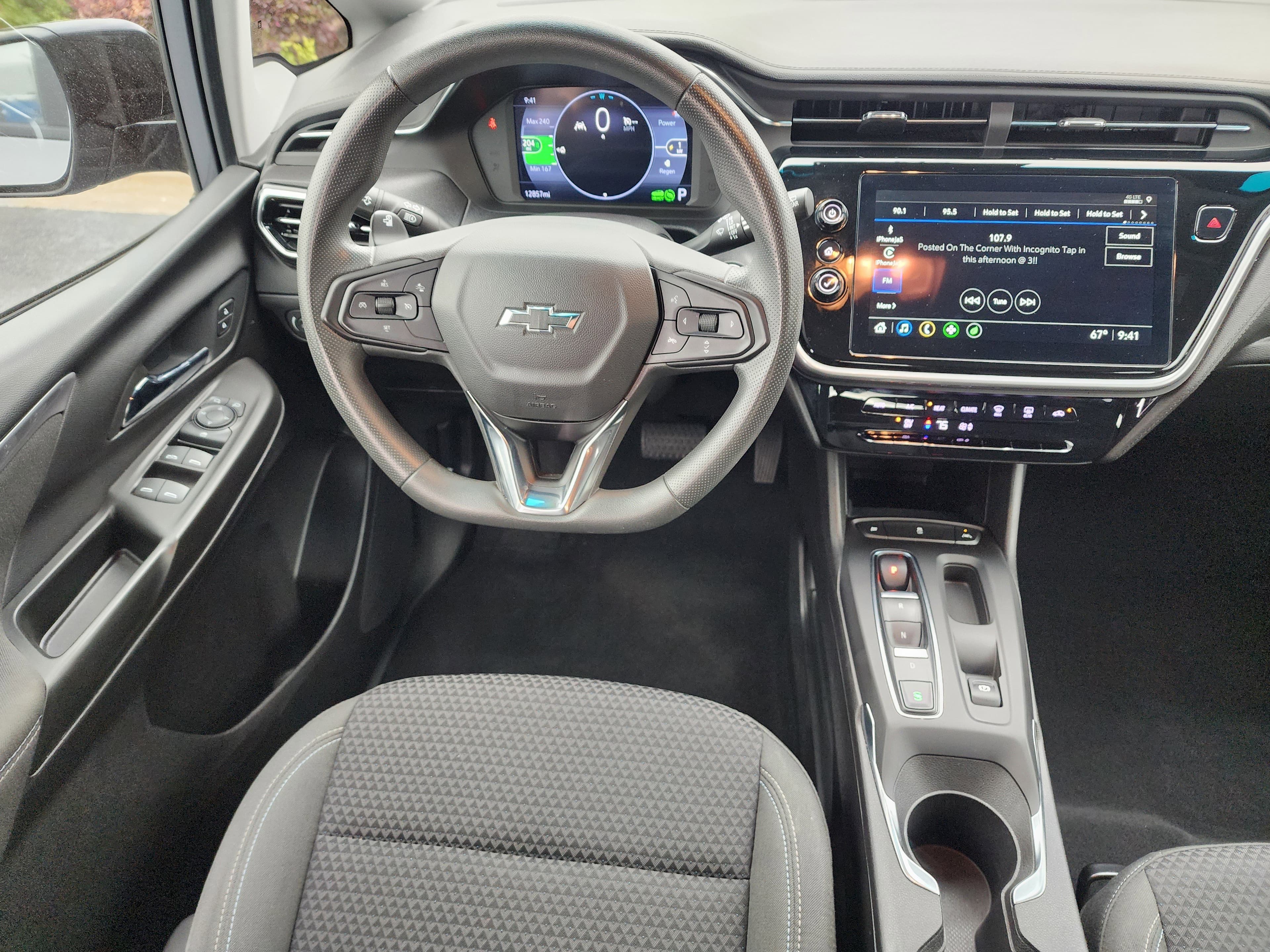 Vehicle photo 16
