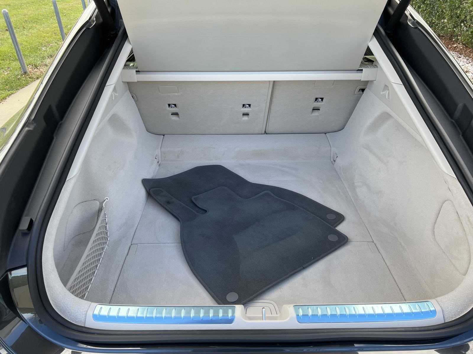 Vehicle photo 32