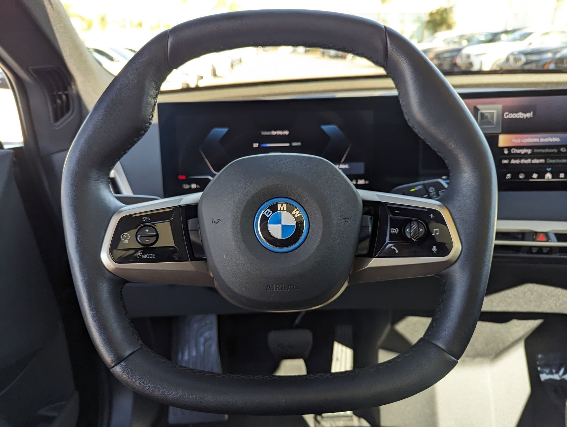 Vehicle photo 16