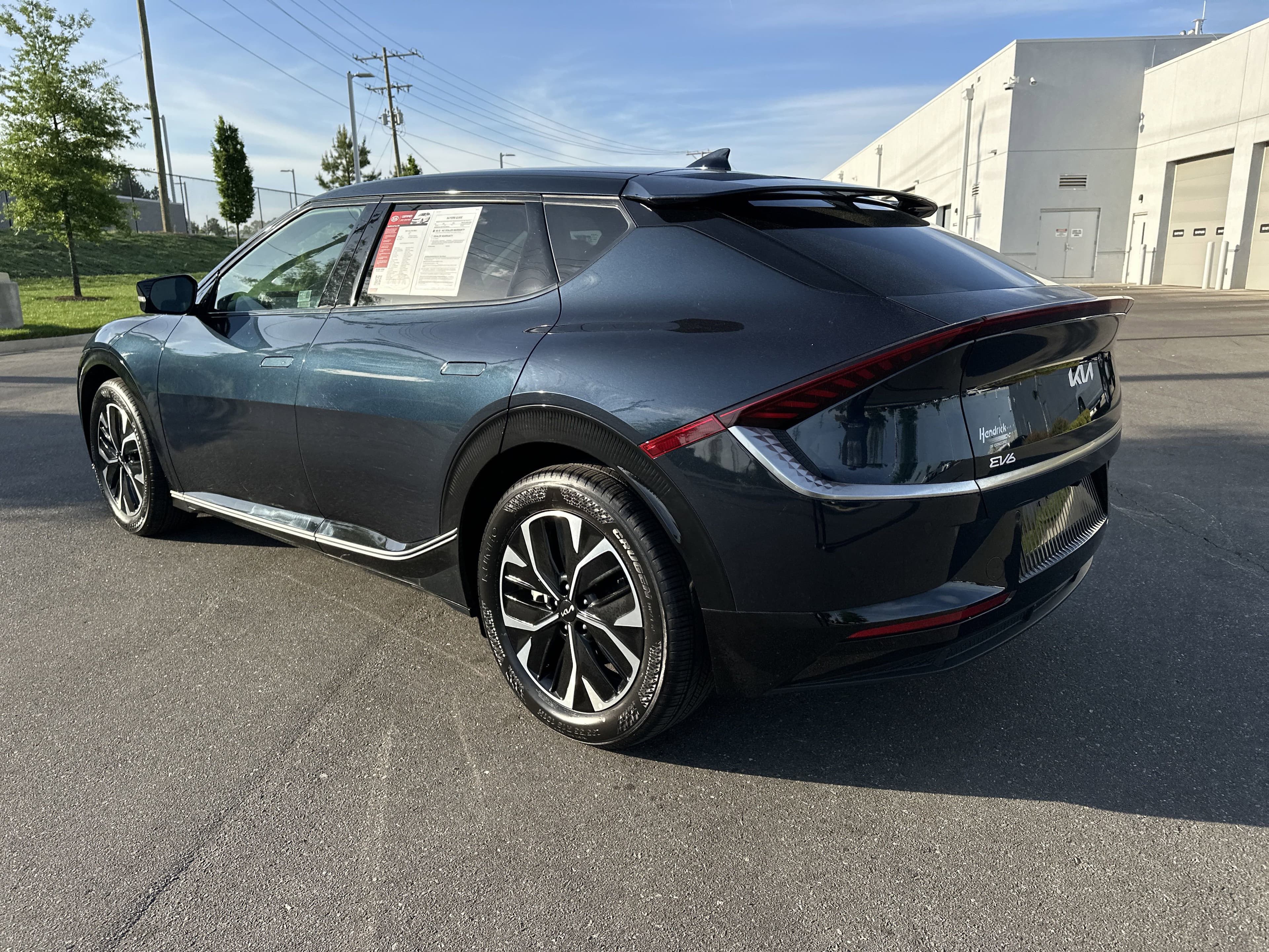 Vehicle photo 5