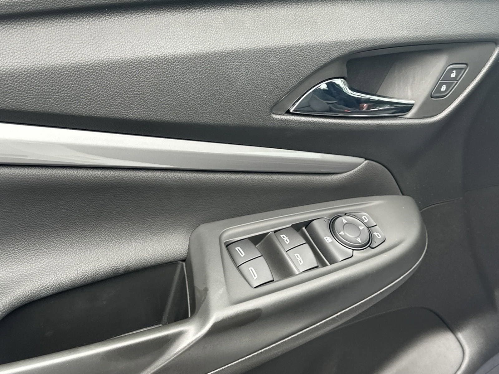 Vehicle photo 13