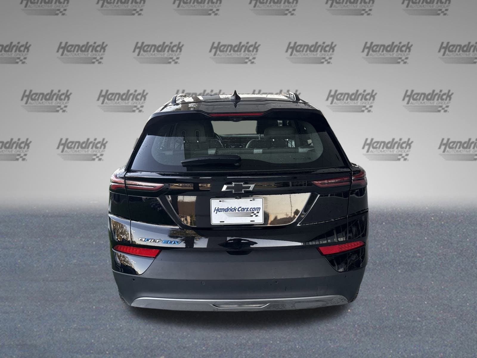 Vehicle photo 7