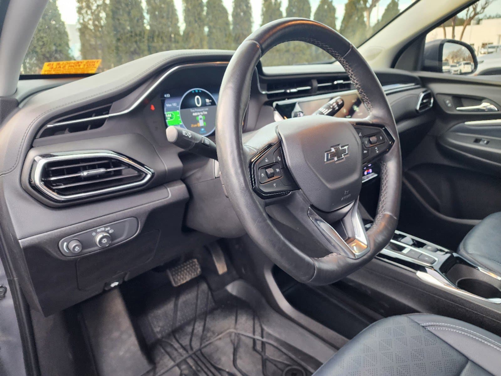 Vehicle photo 20