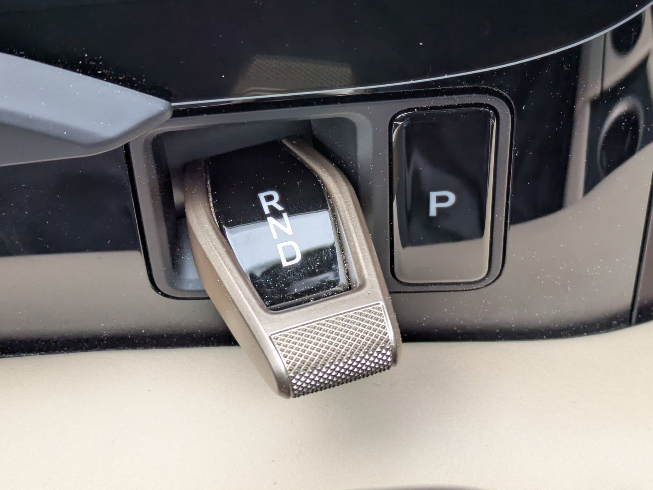 Vehicle photo 17