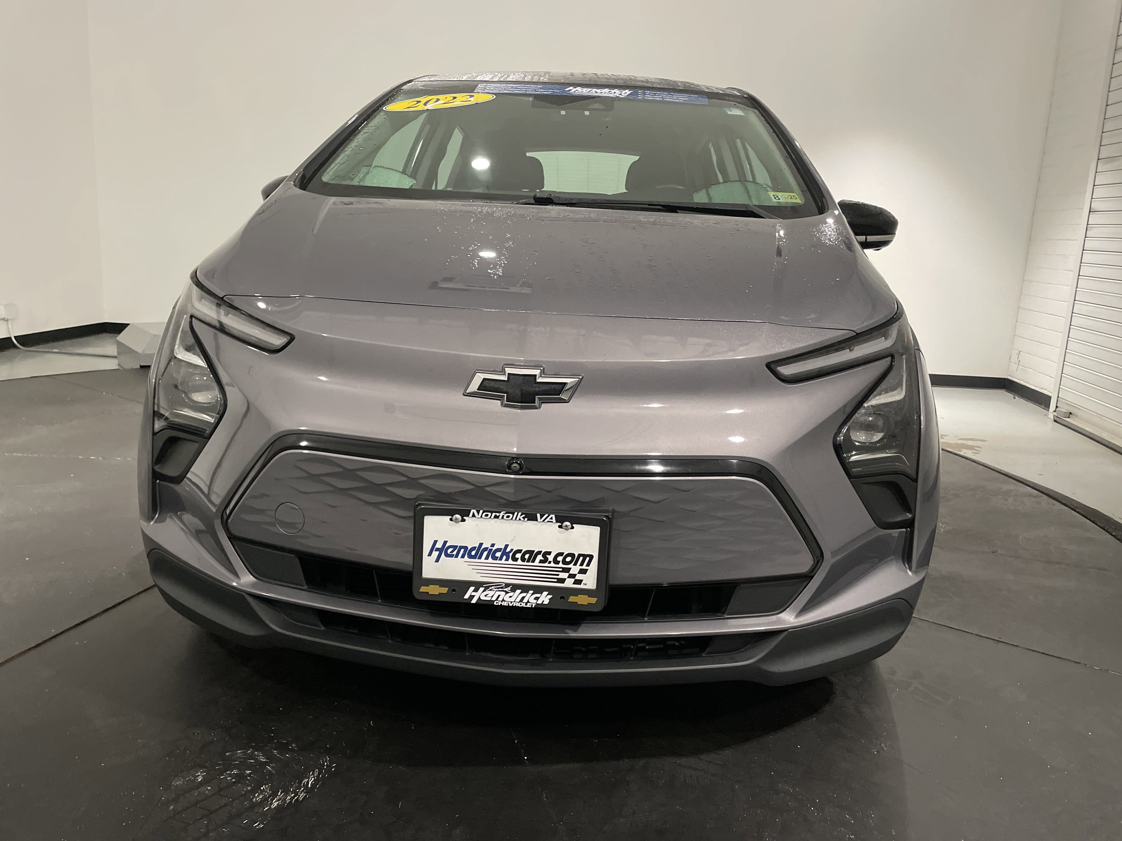Vehicle photo 2