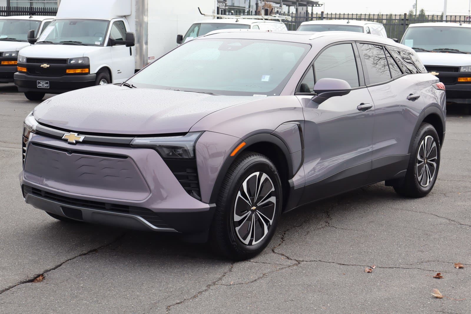 Vehicle photo 3