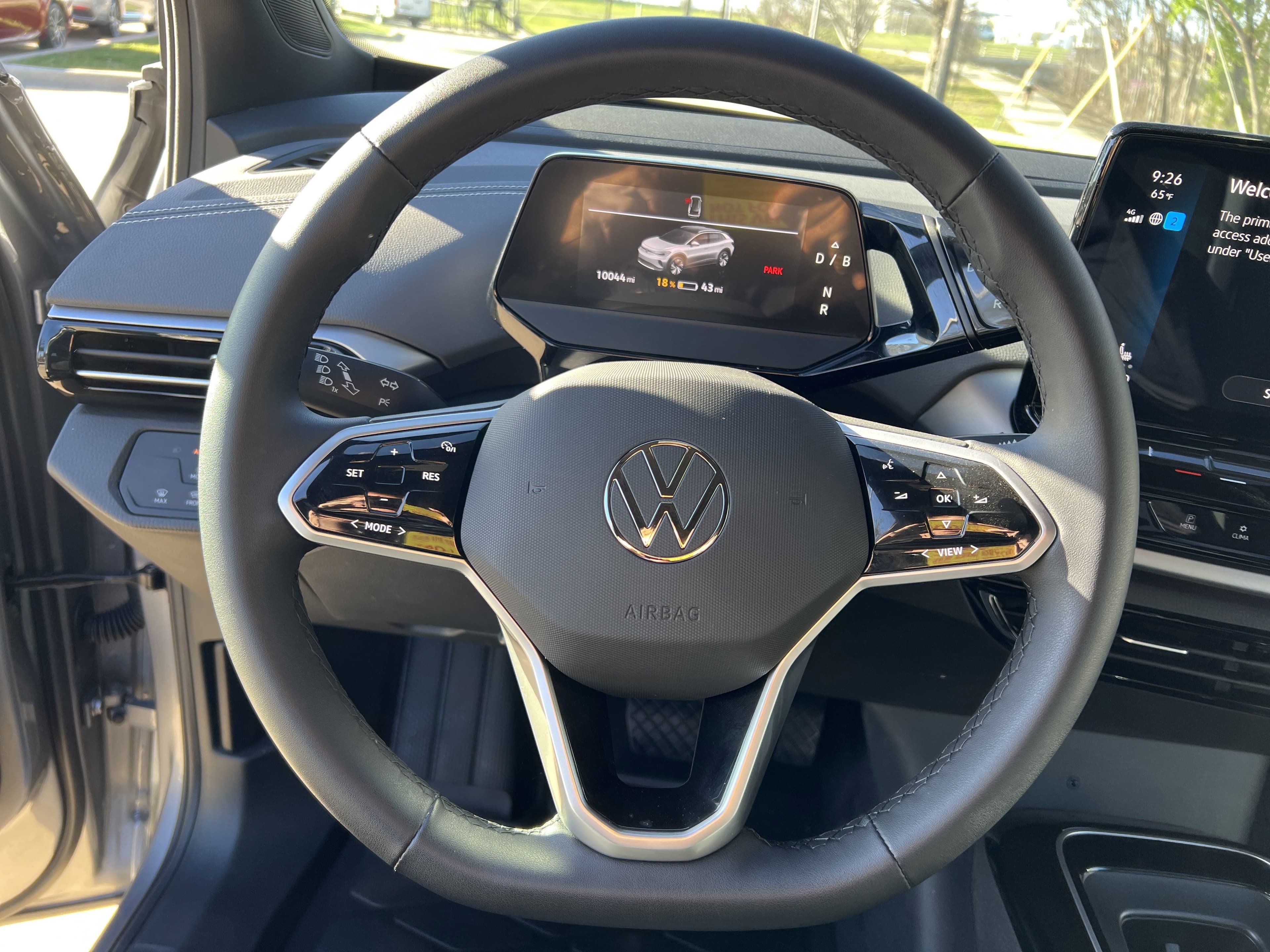 Vehicle photo 15