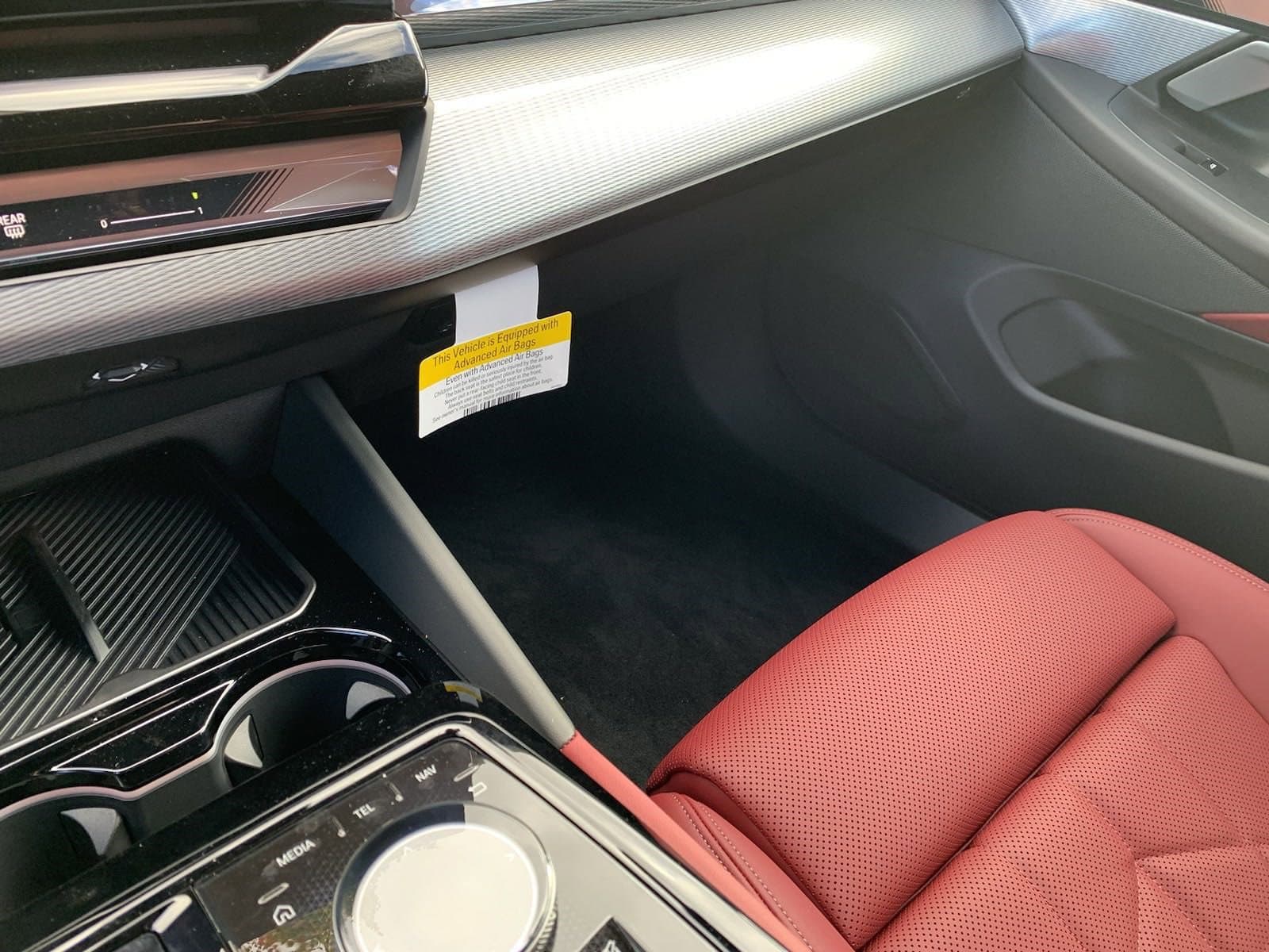 Vehicle photo 15