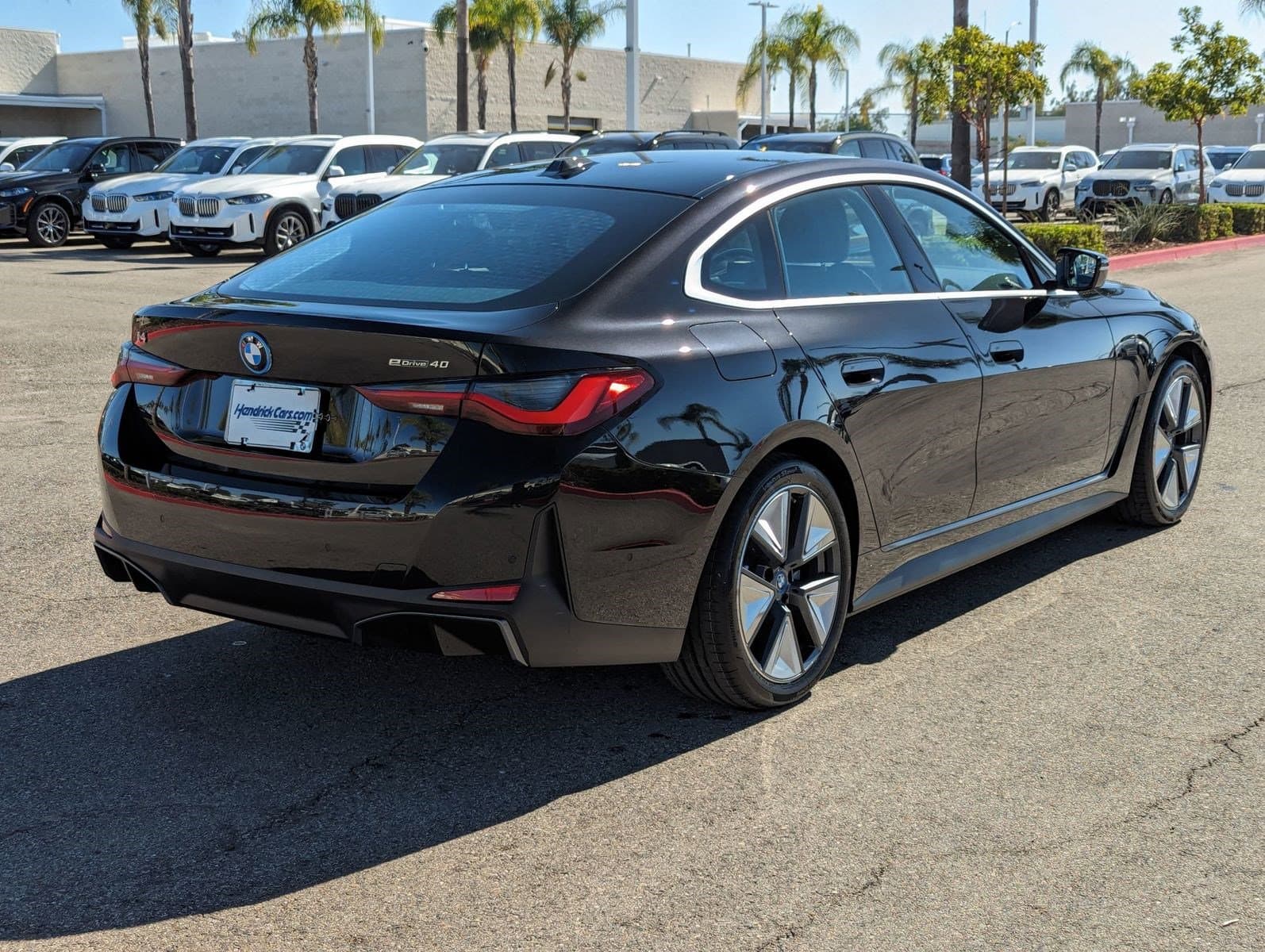 Vehicle photo 8