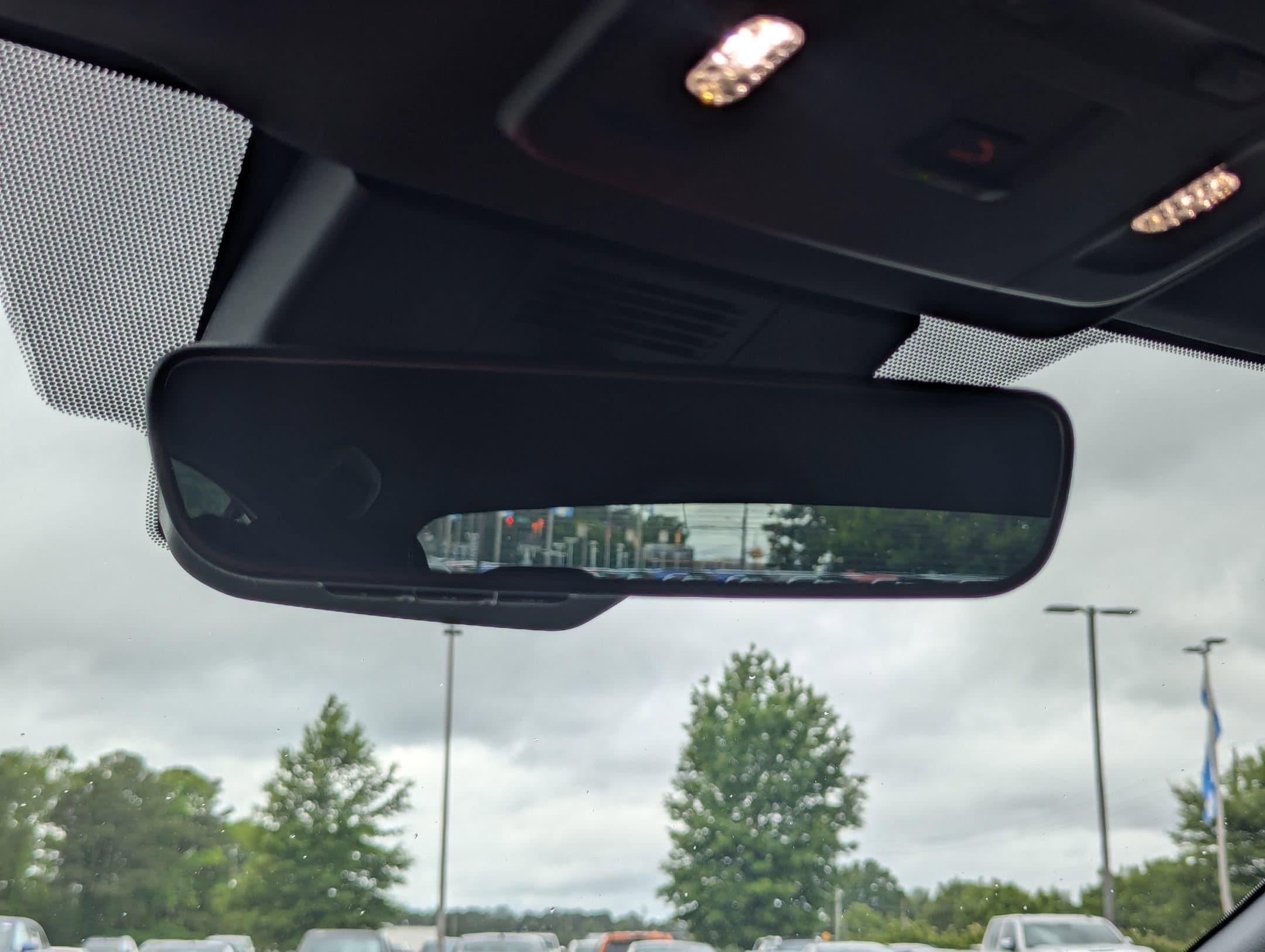 Vehicle photo 27