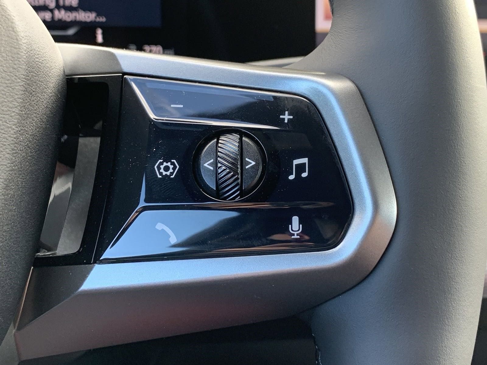 Vehicle photo 20