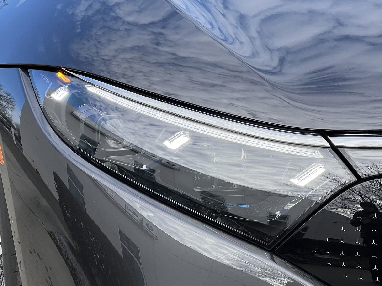 Vehicle photo 9