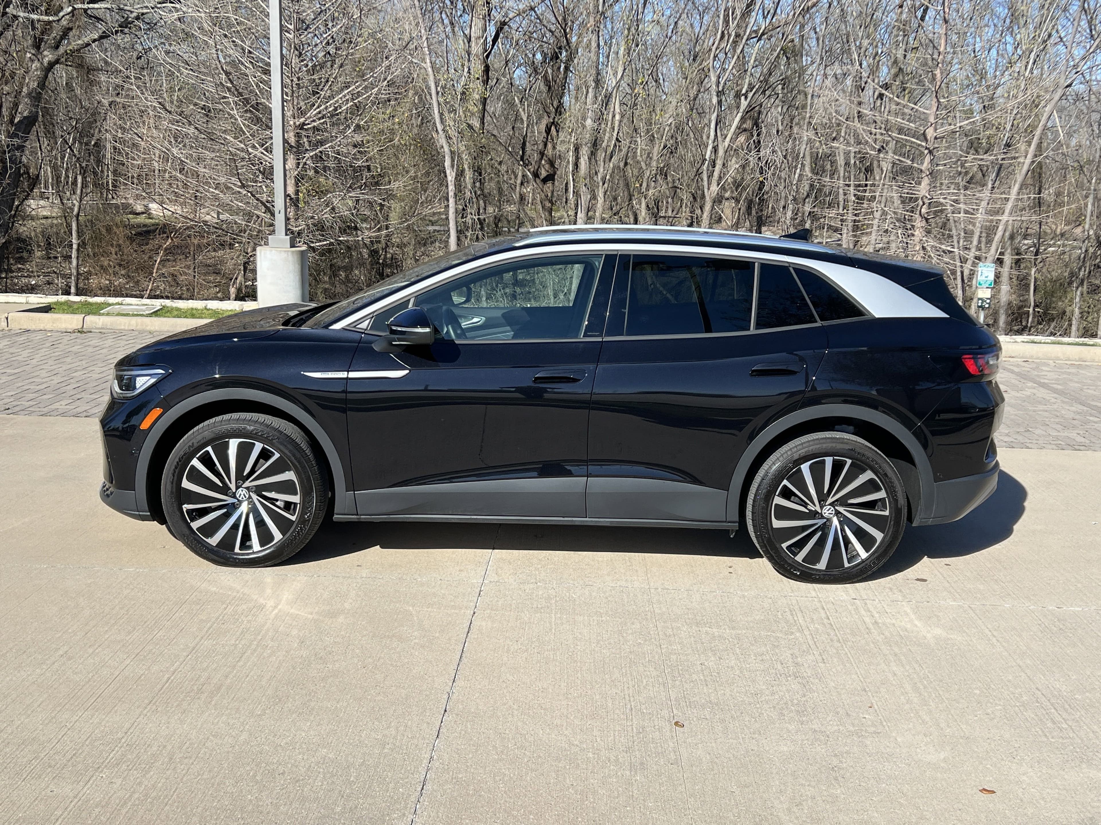 Vehicle photo 5