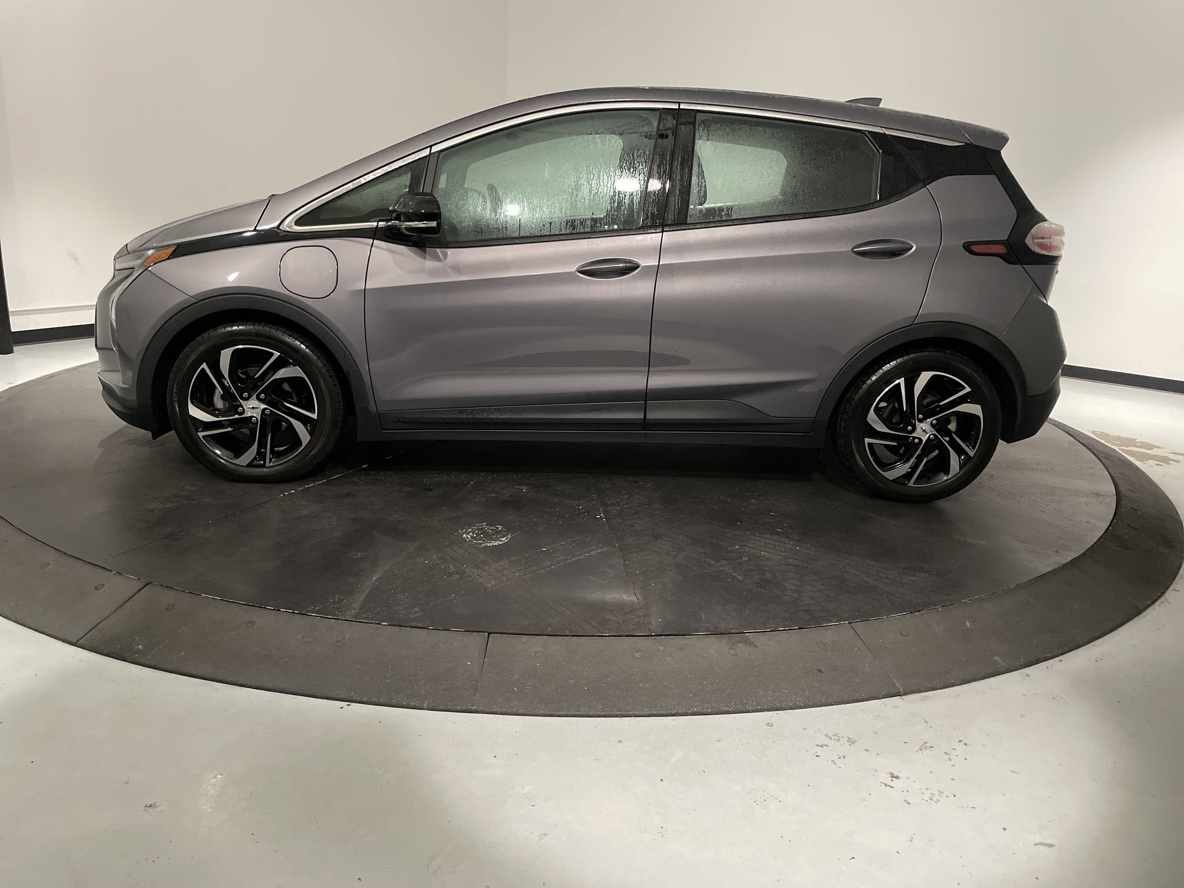 Vehicle photo 5