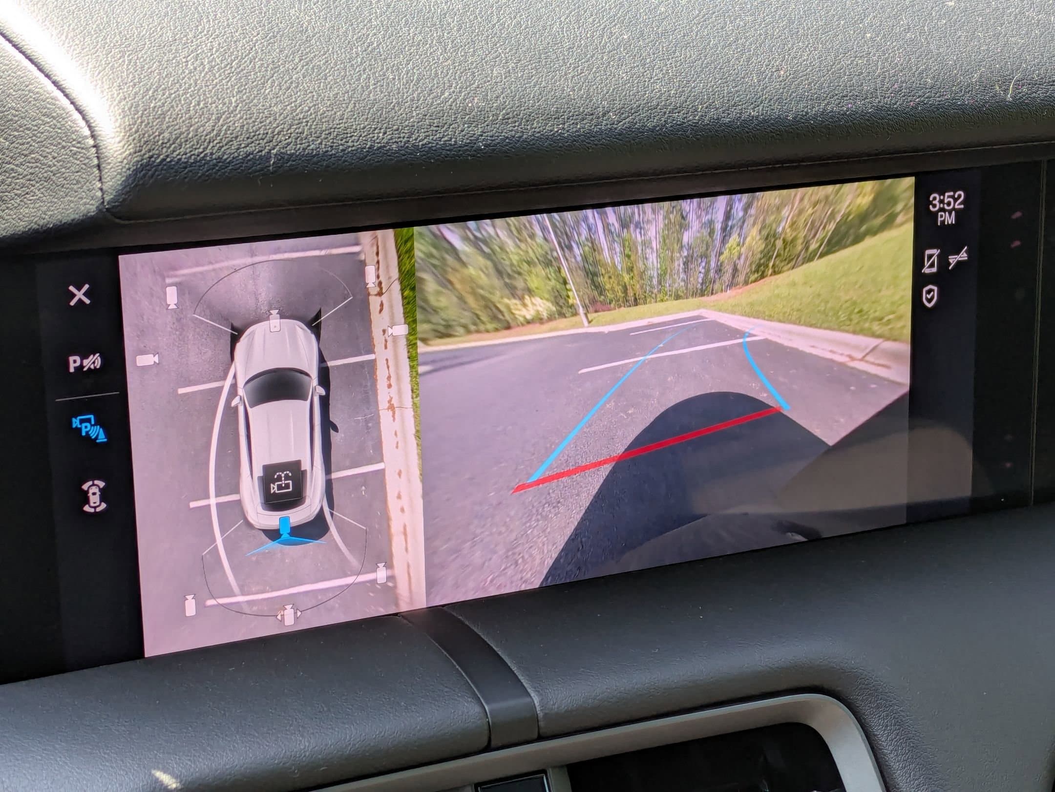 Vehicle photo 14