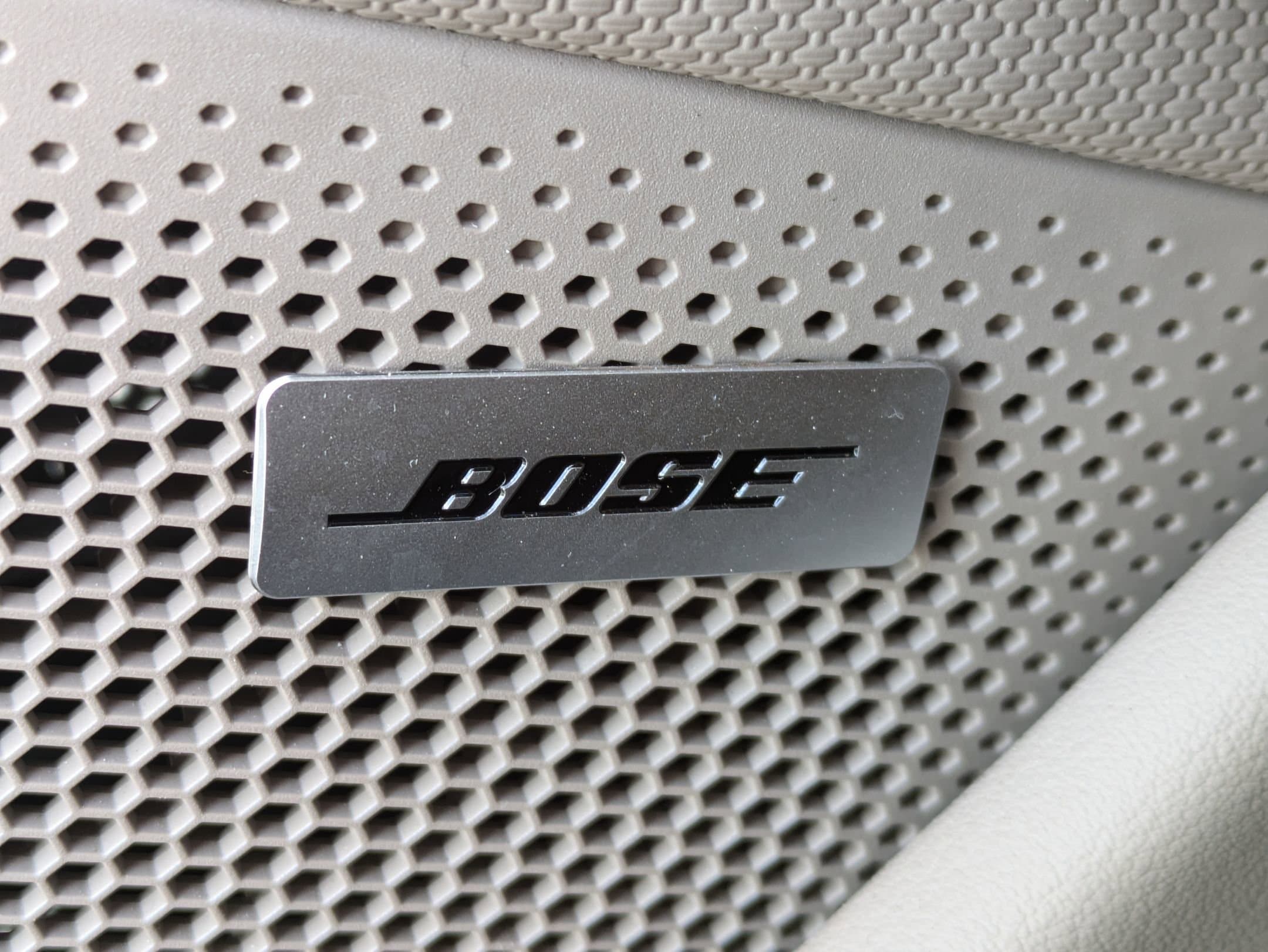 Vehicle photo 18