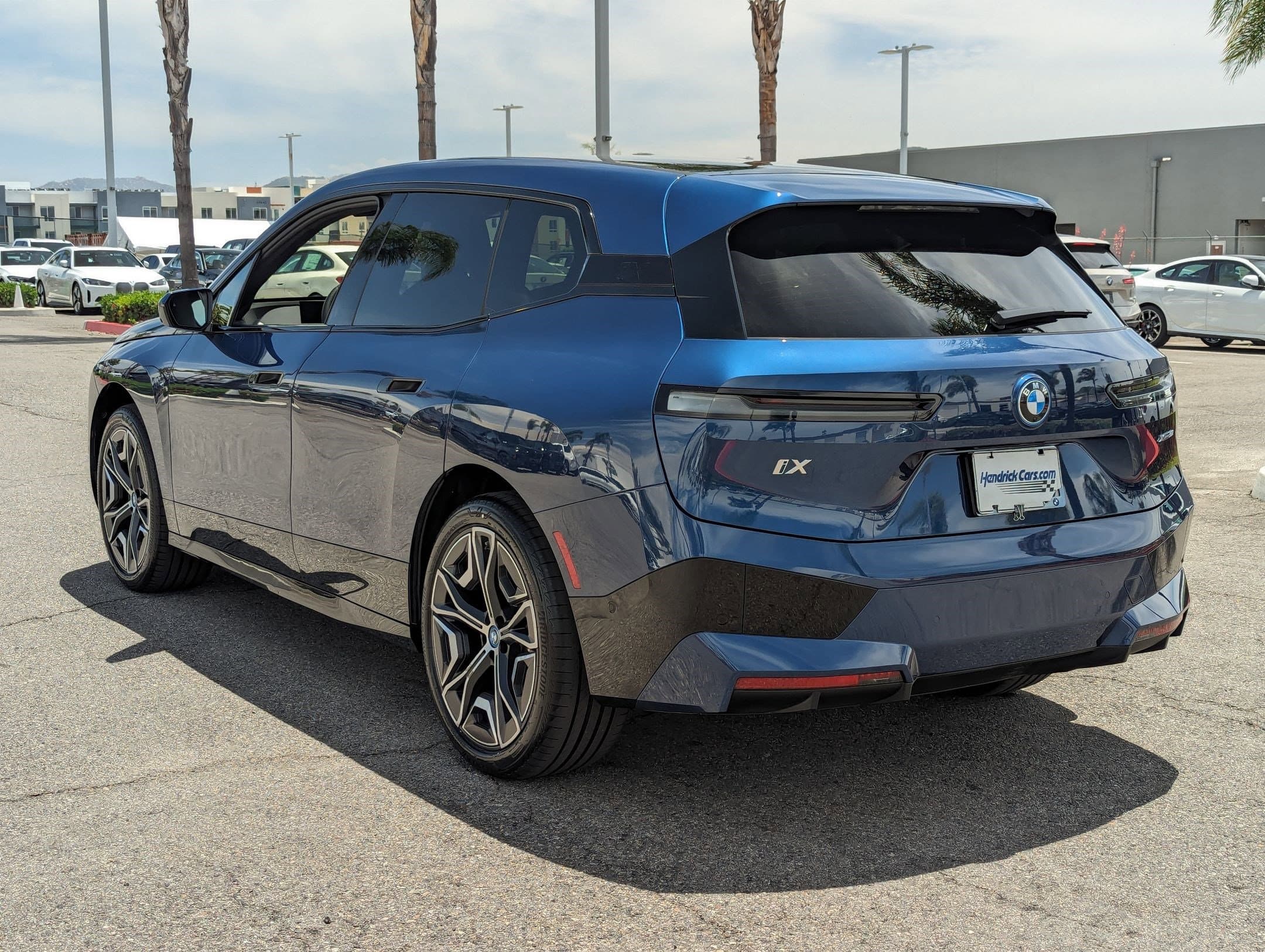 Vehicle photo 6
