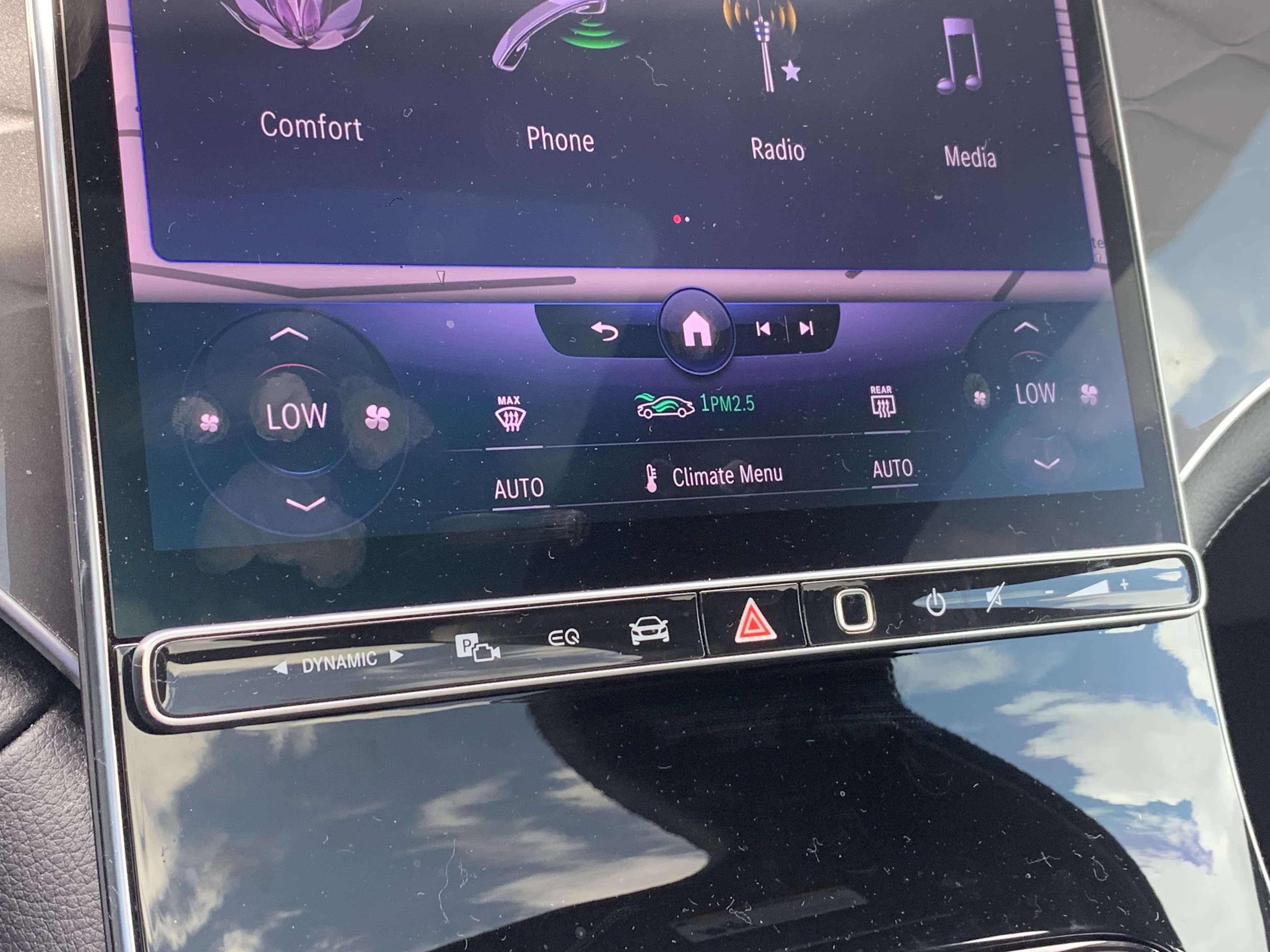 Vehicle photo 27