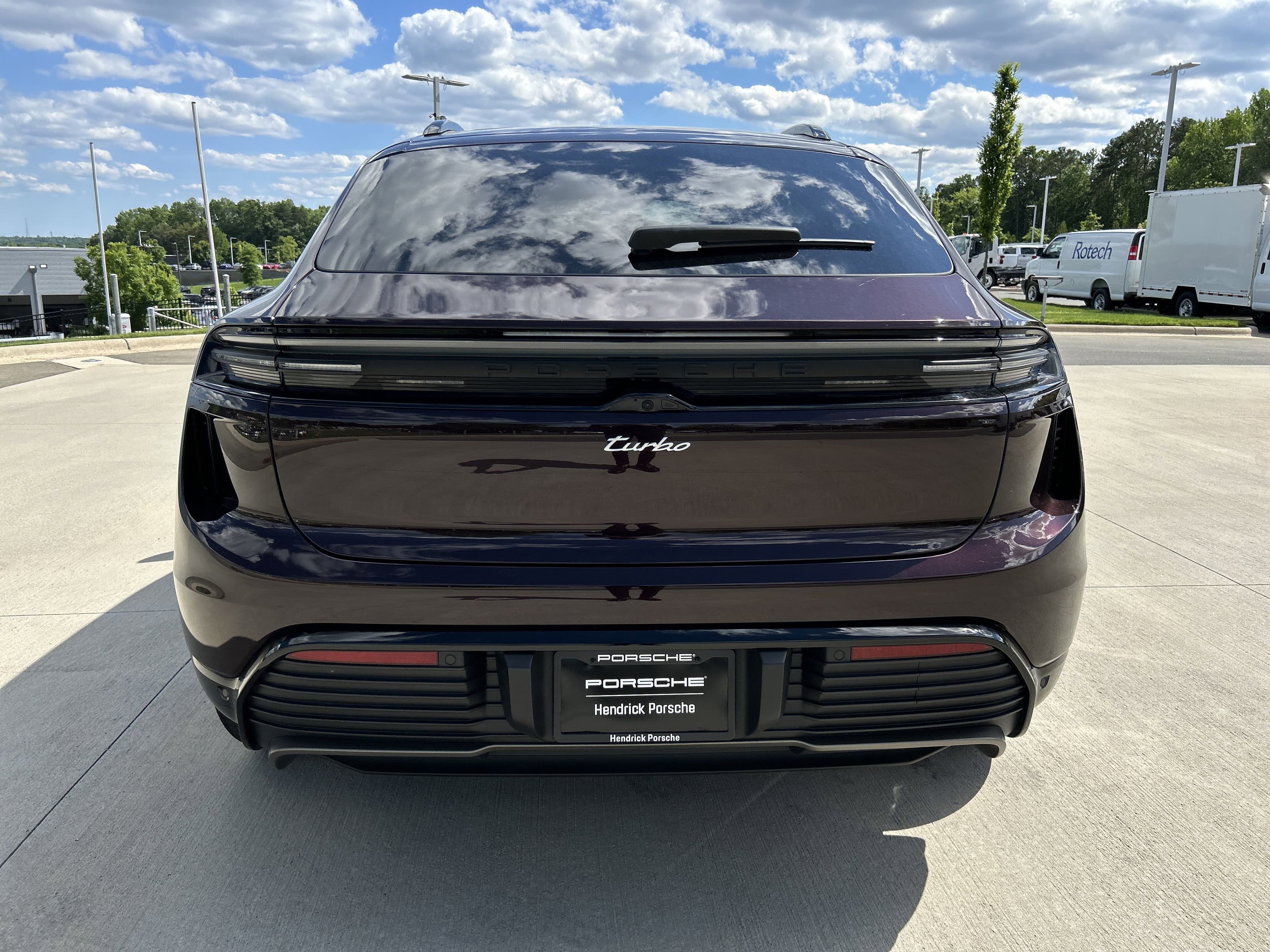 Vehicle photo 5