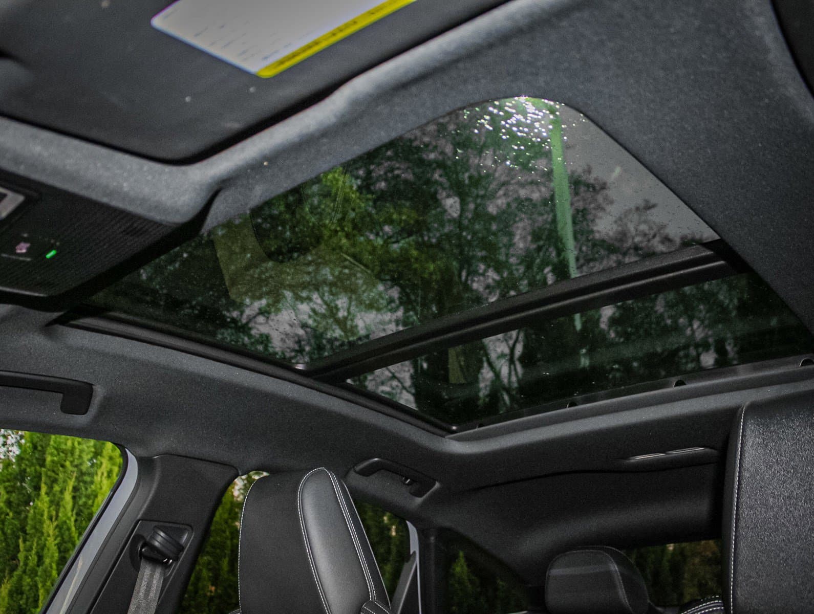 Vehicle photo 22
