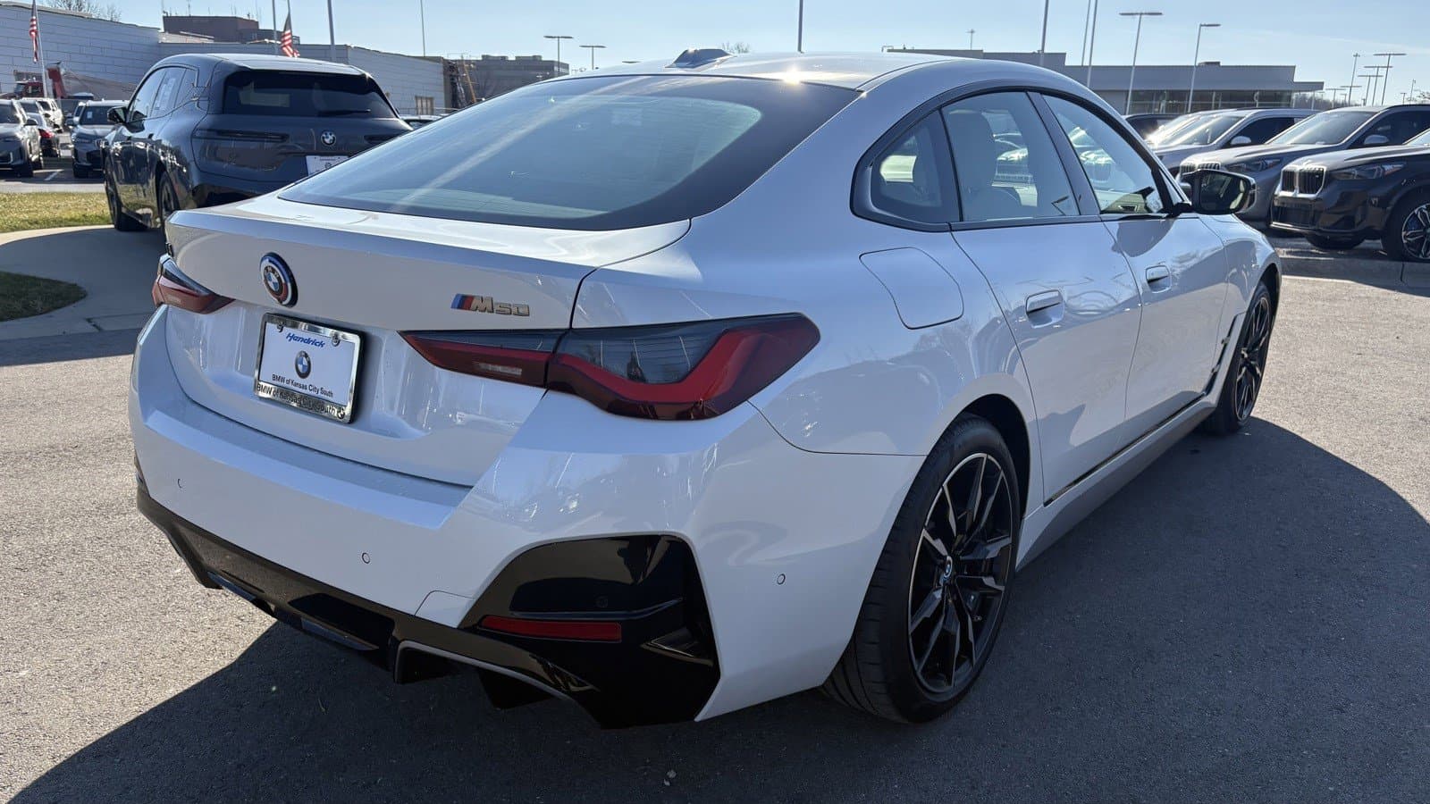 Vehicle photo 8