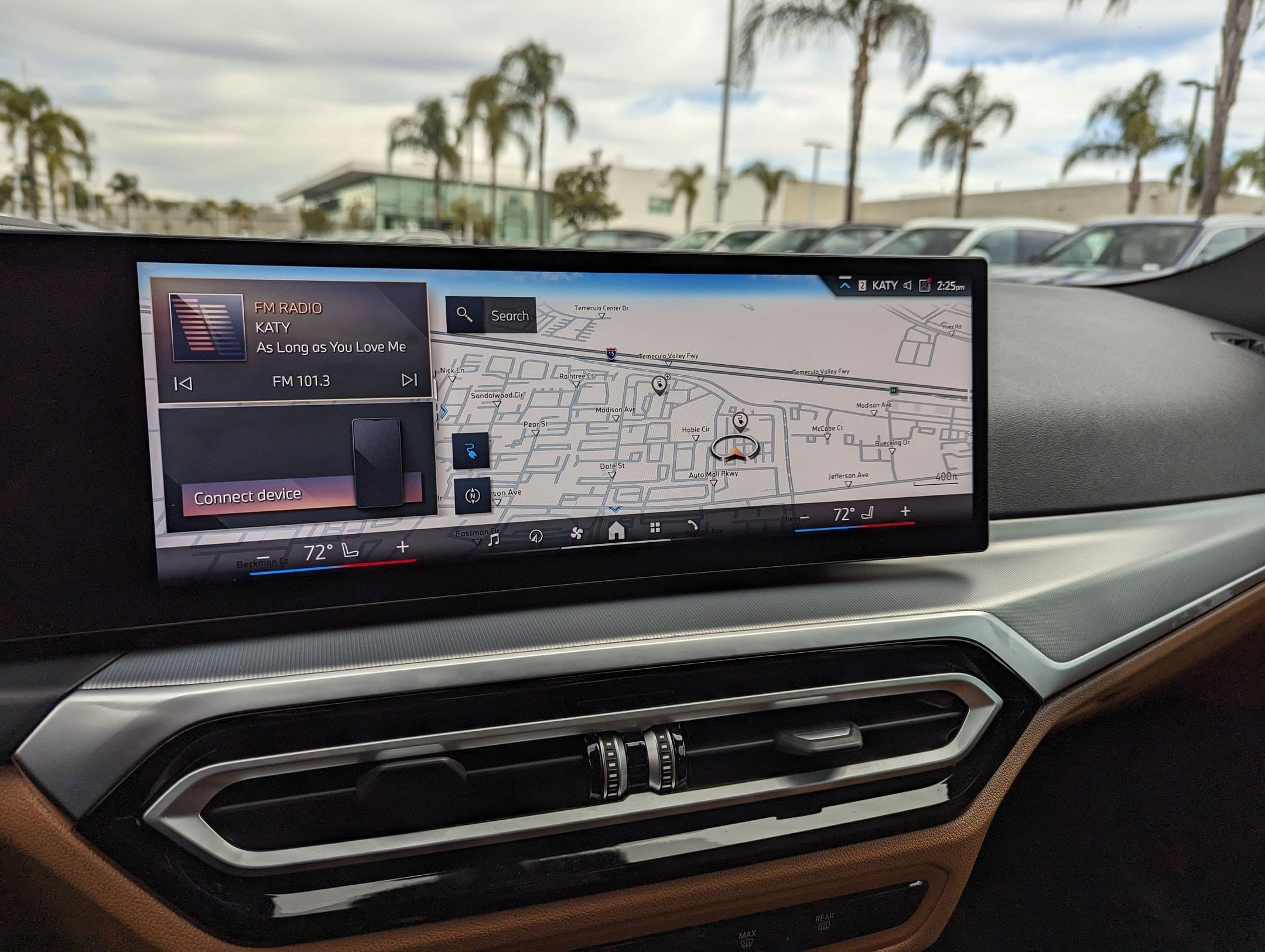 Vehicle photo 21