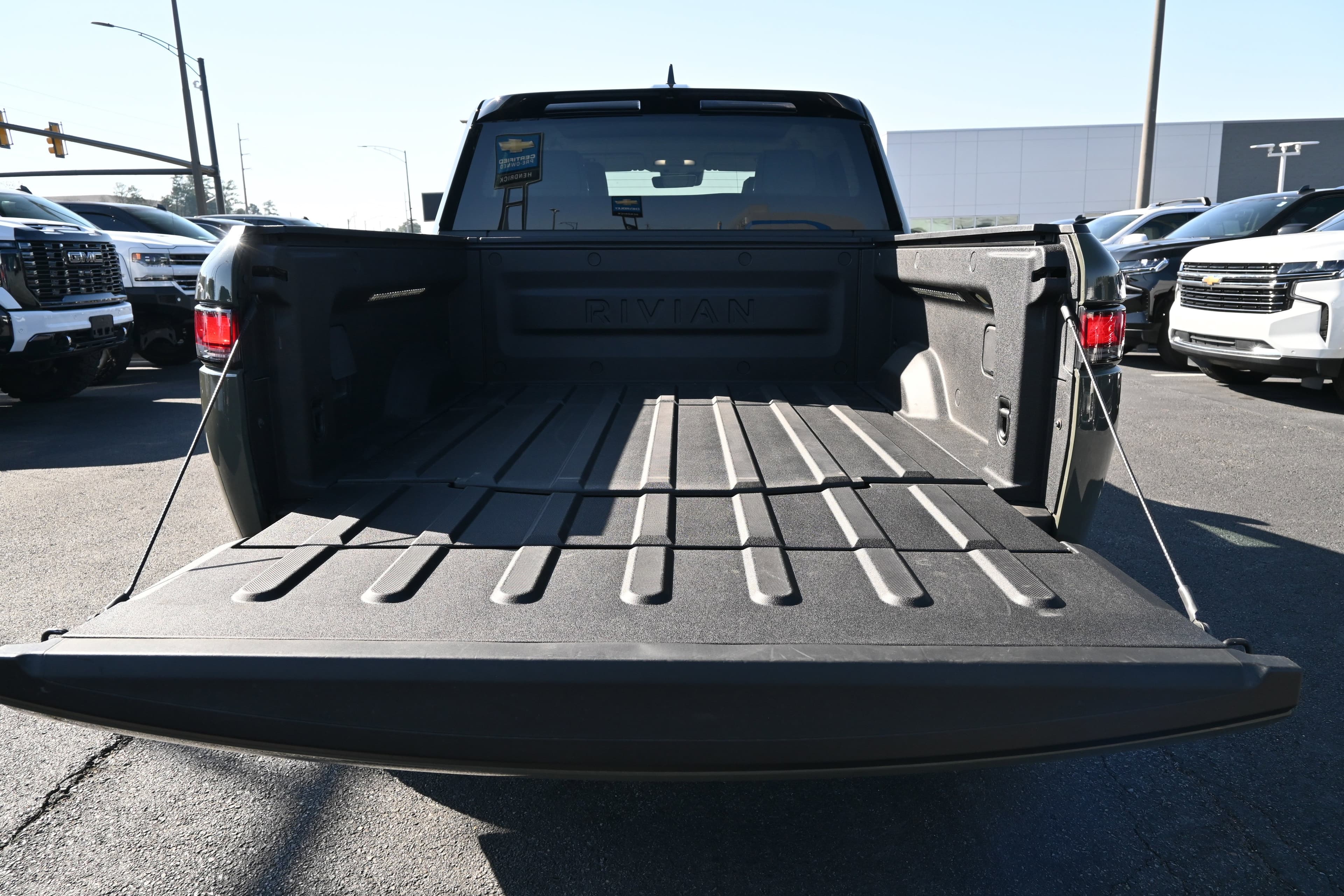 Vehicle photo 31