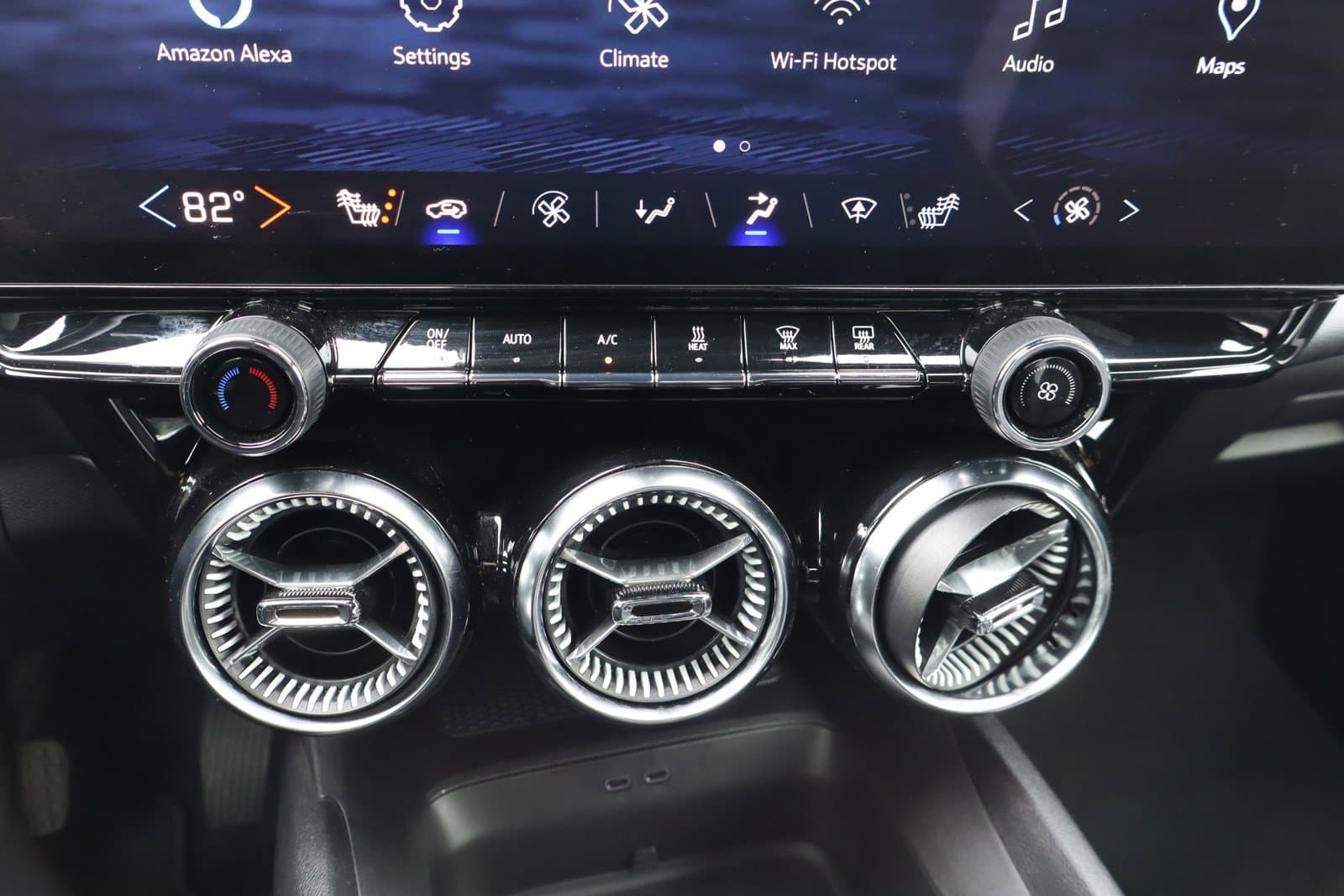 Vehicle photo 27