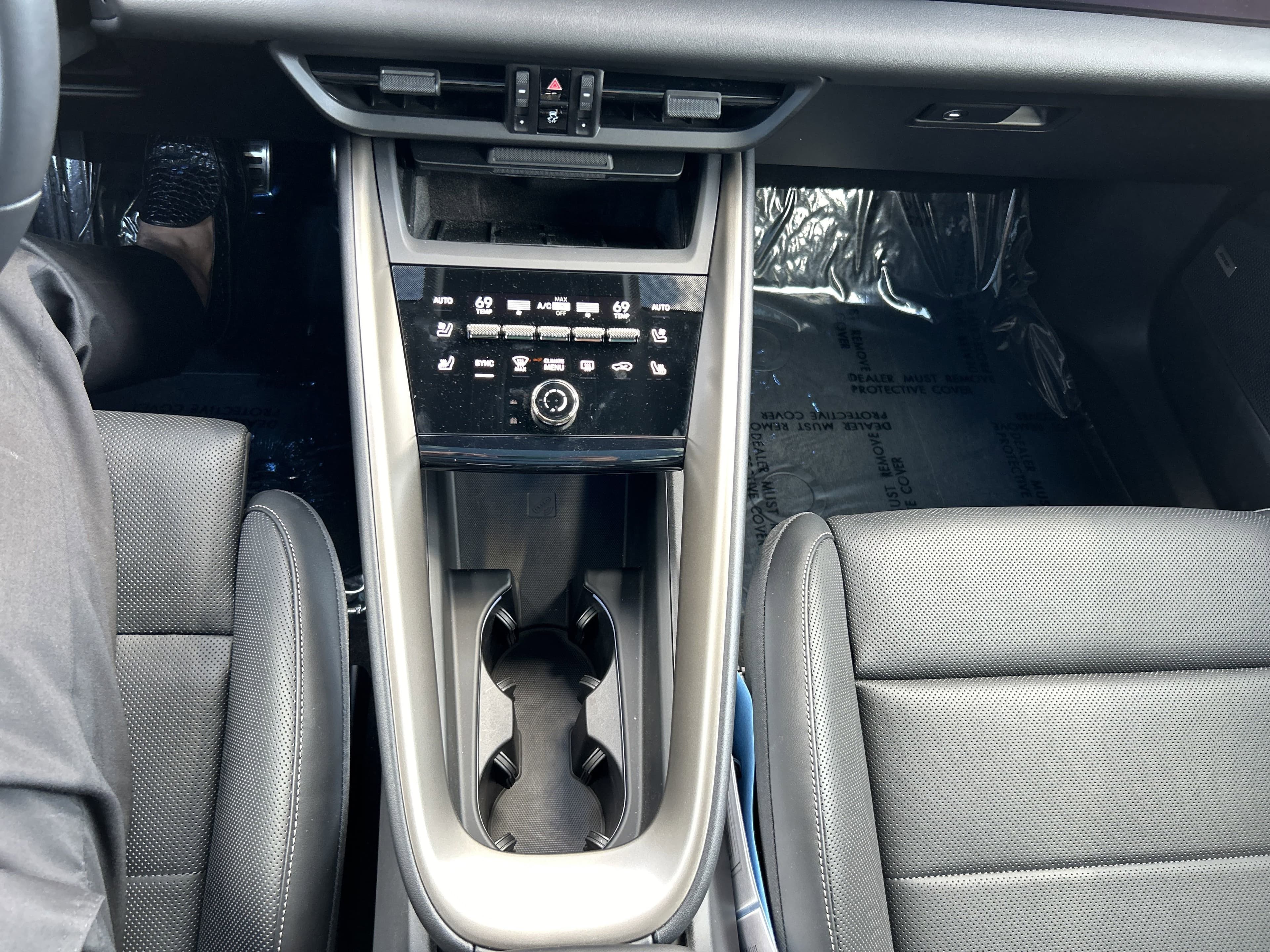 Vehicle photo 22