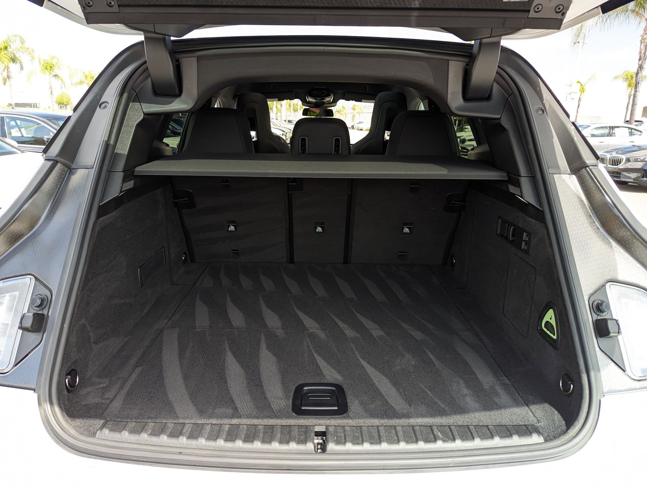 Vehicle photo 31