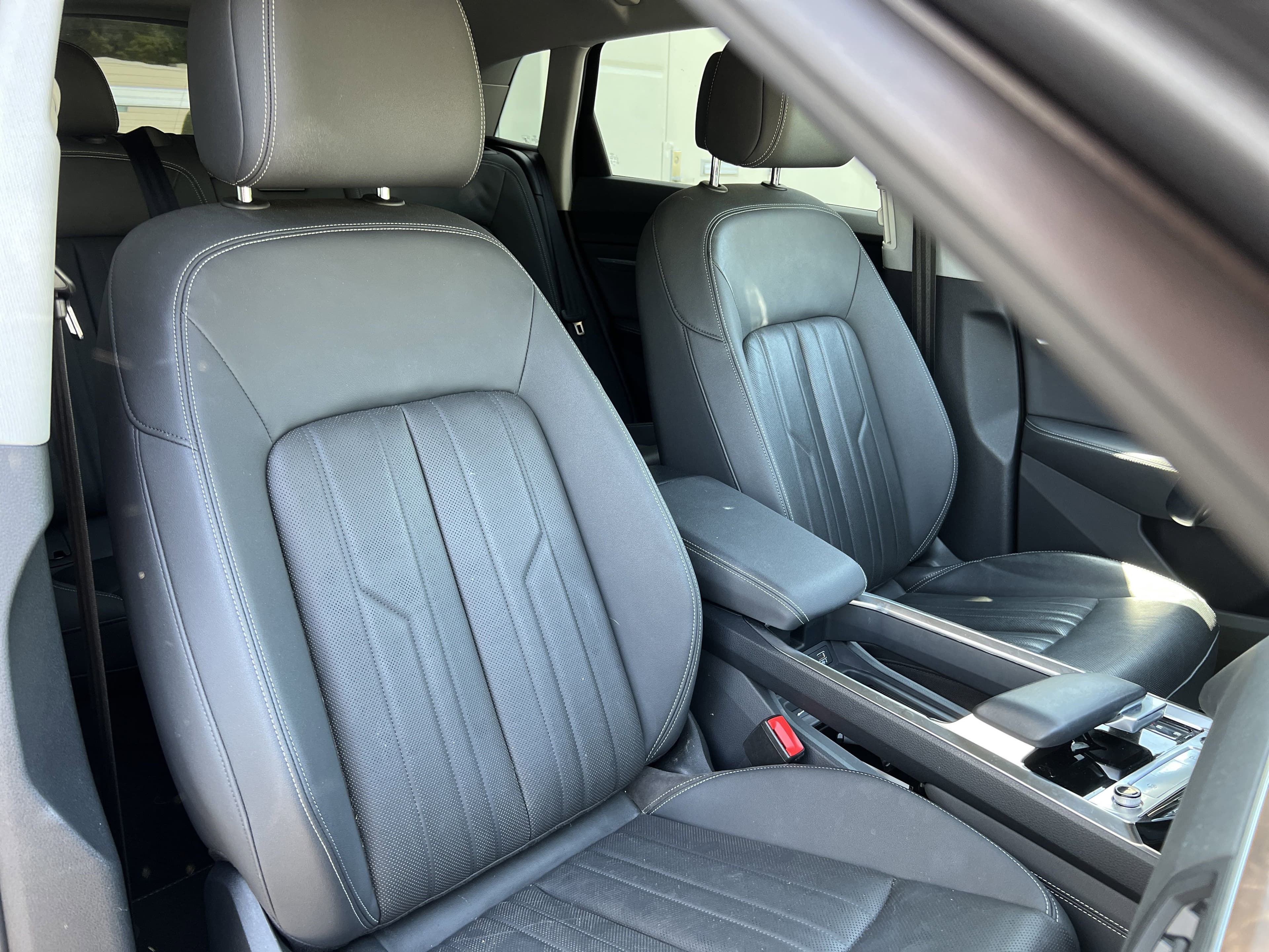 Vehicle photo 31