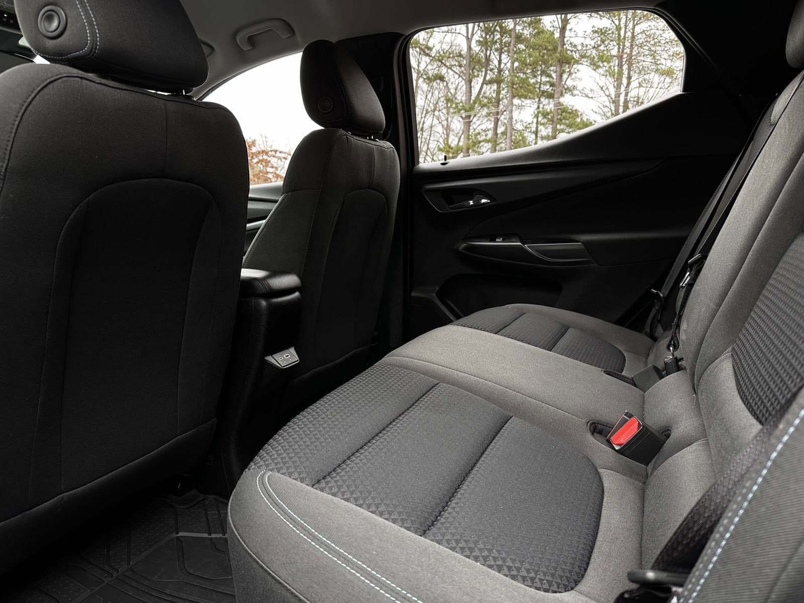 Vehicle photo 26
