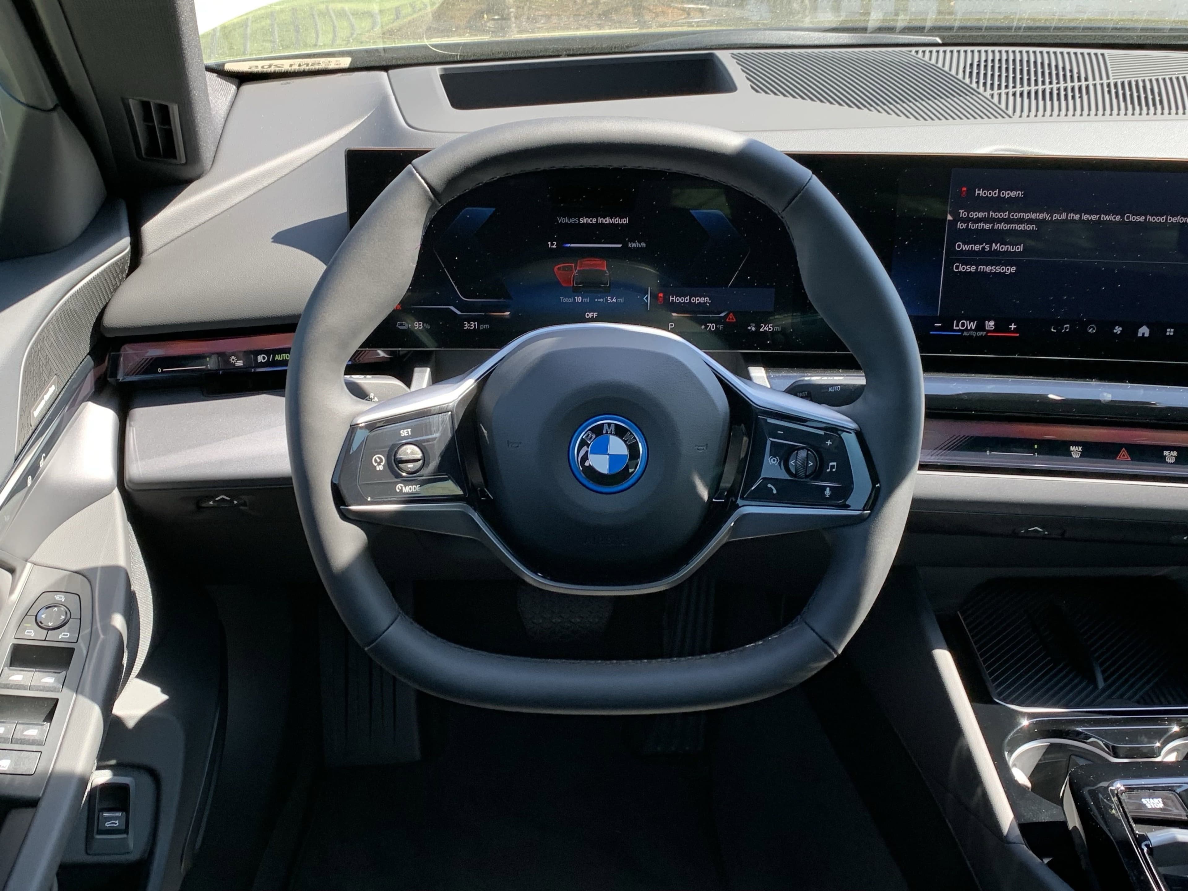 Vehicle photo 16