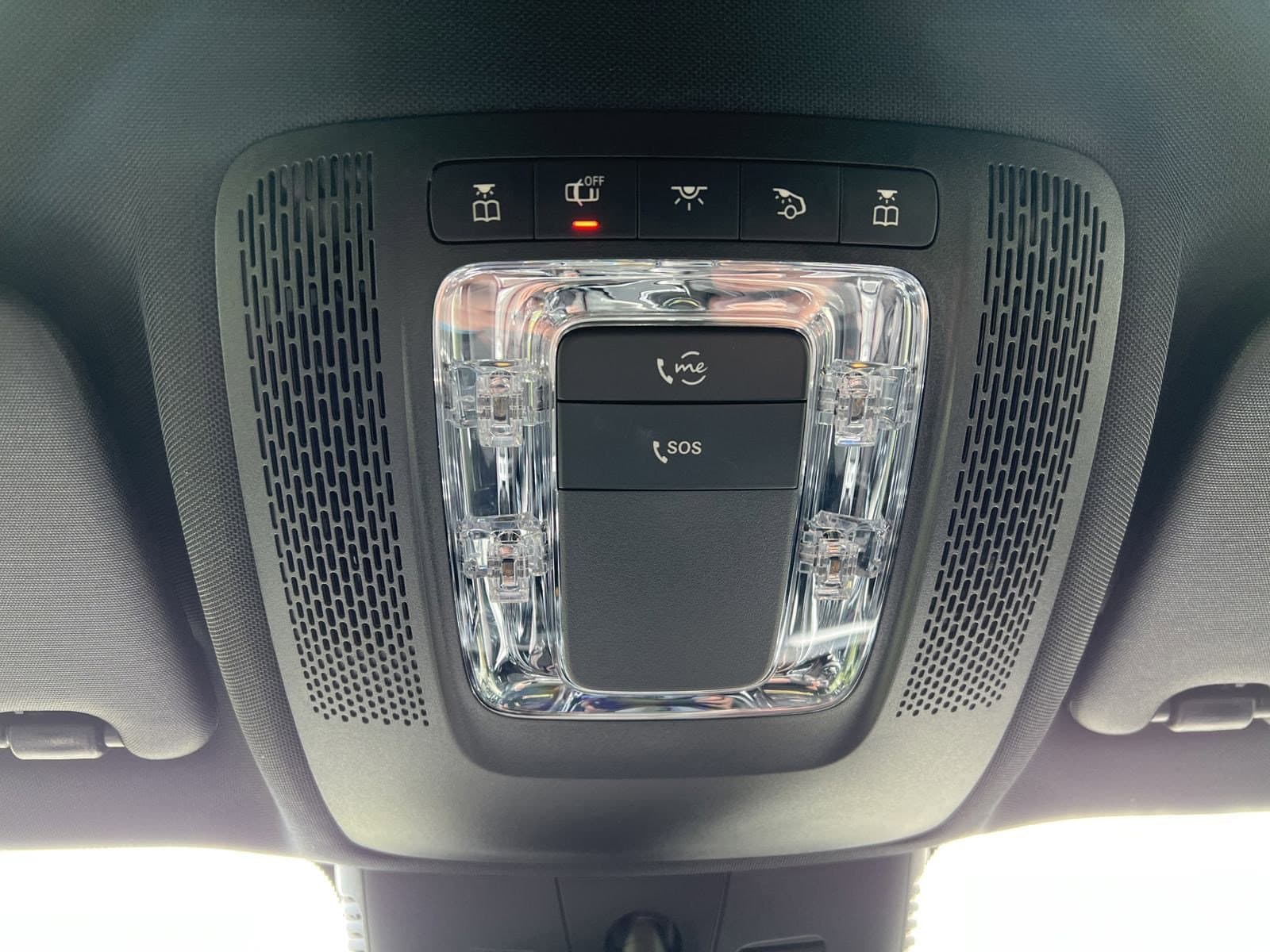Vehicle photo 26