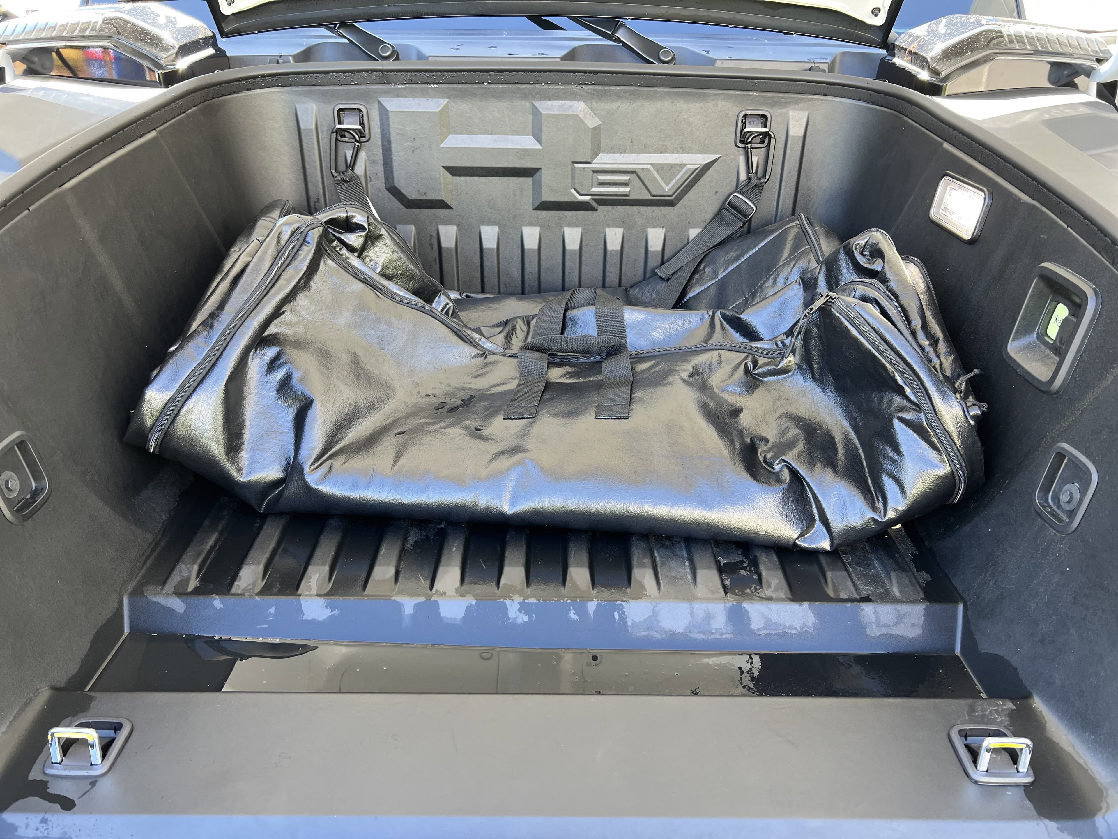 Vehicle photo 32