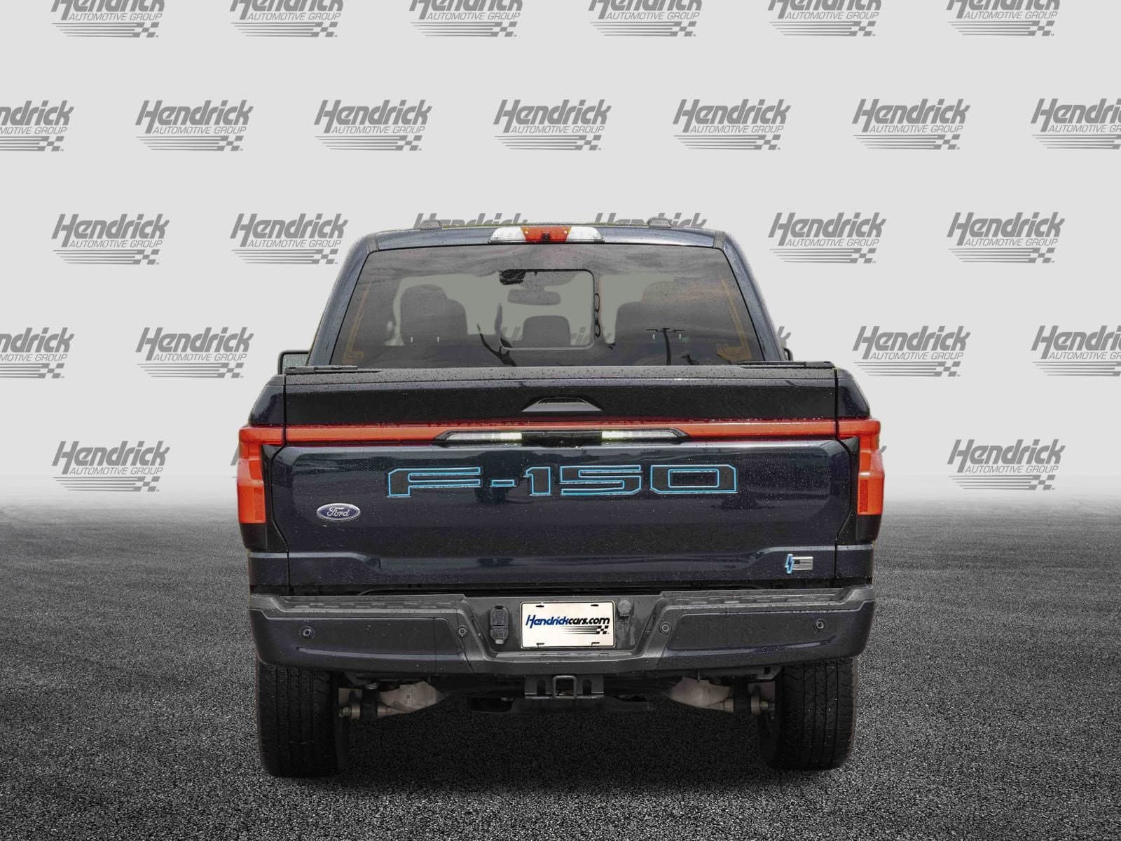 Vehicle photo 6