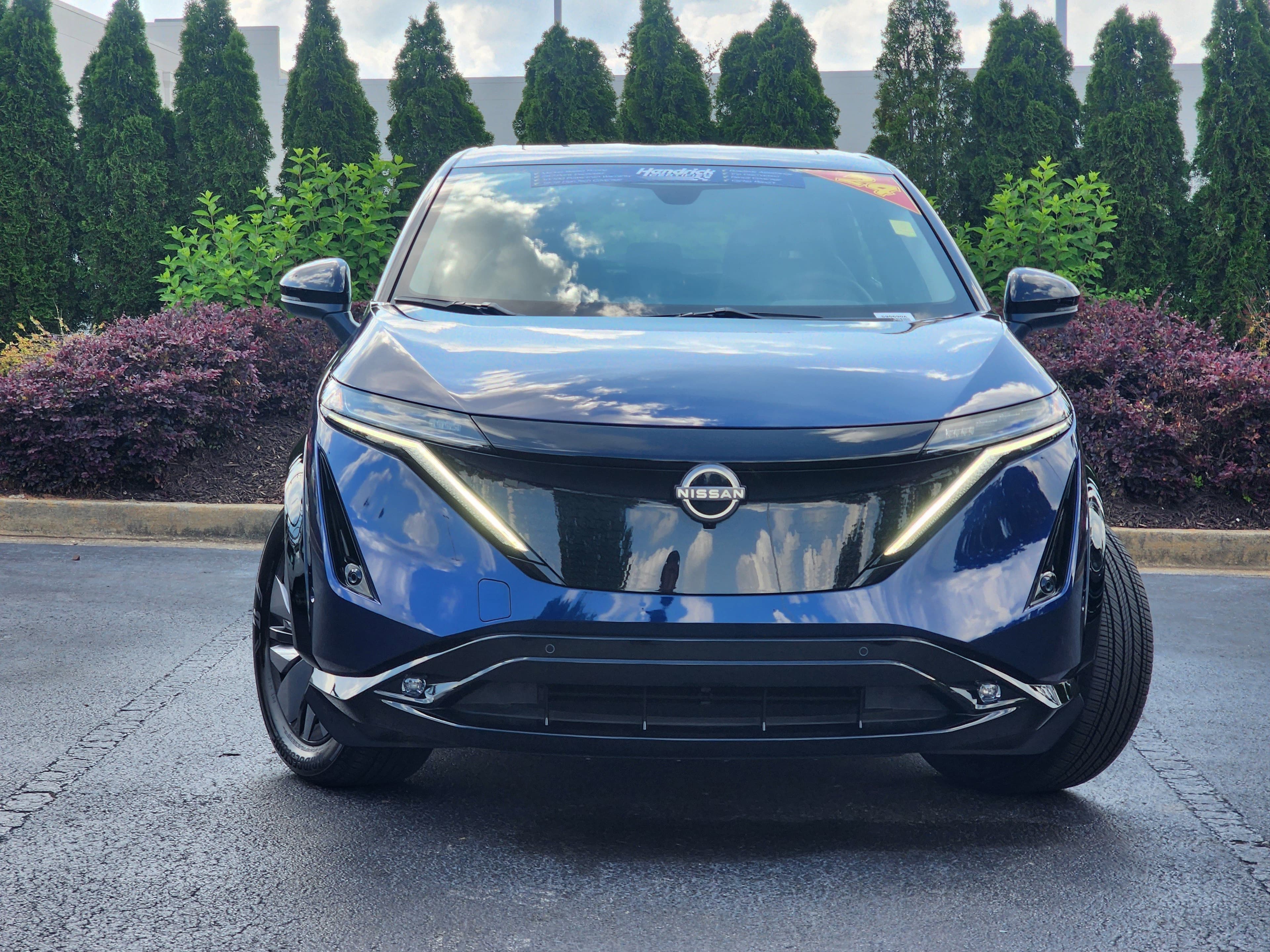Vehicle photo 3