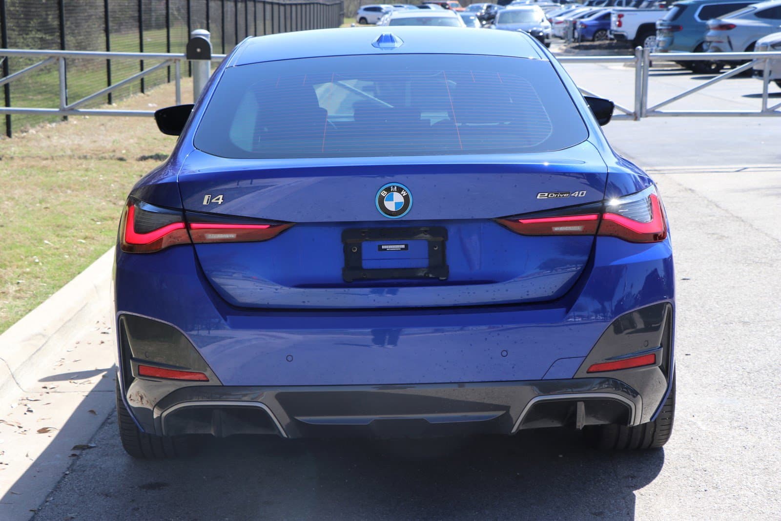 Vehicle photo 10