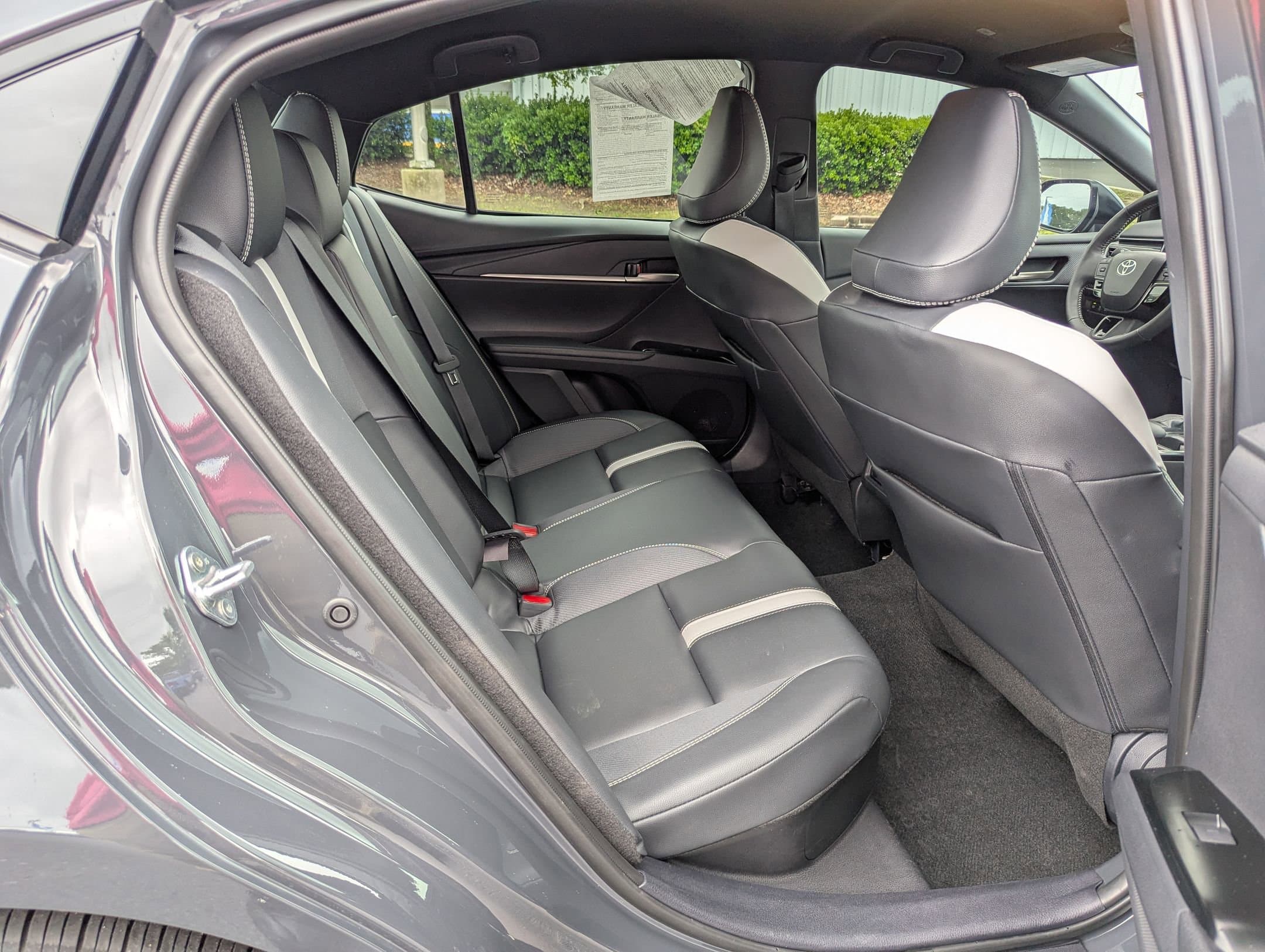Vehicle photo 31