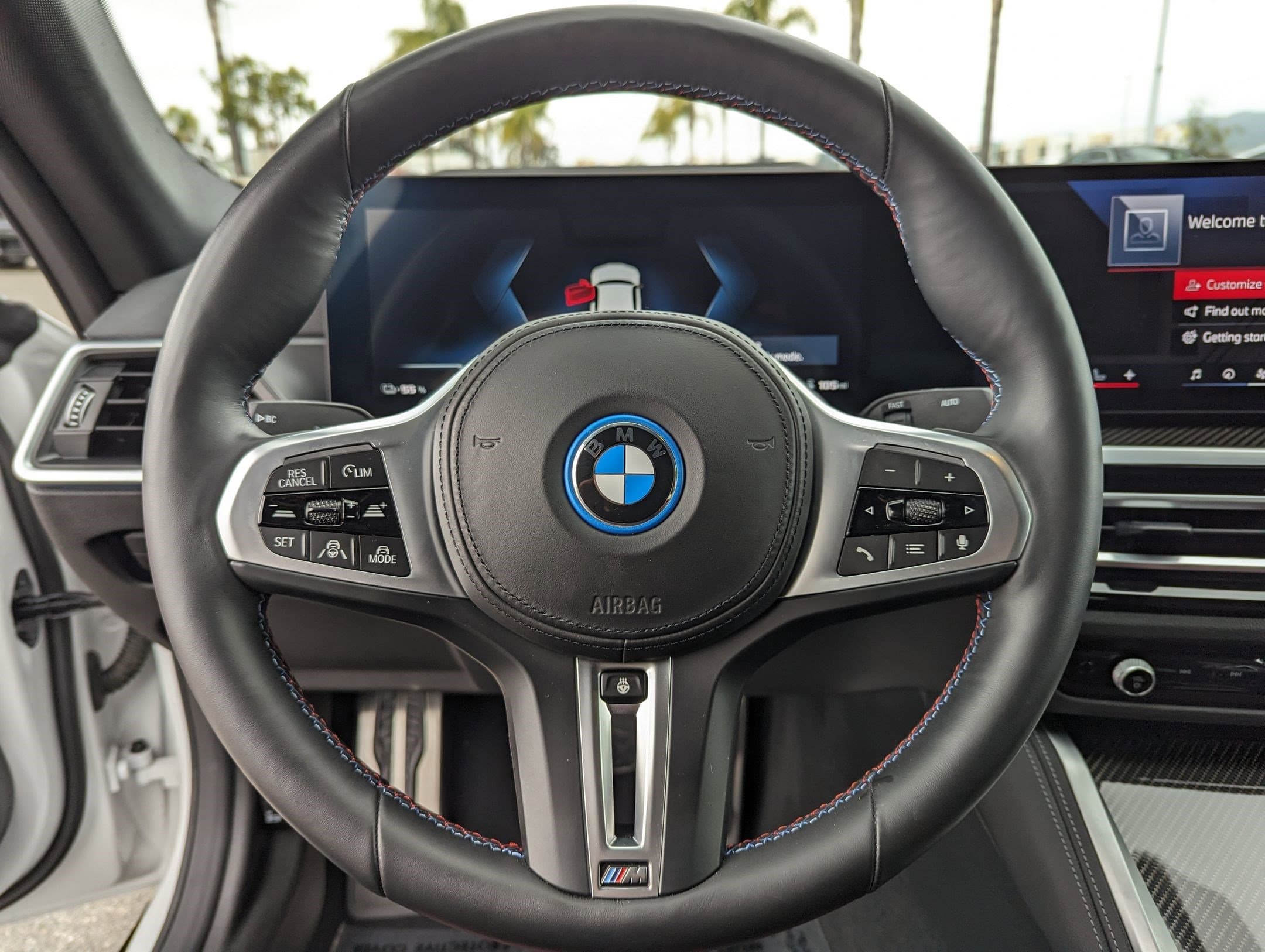 Vehicle photo 16