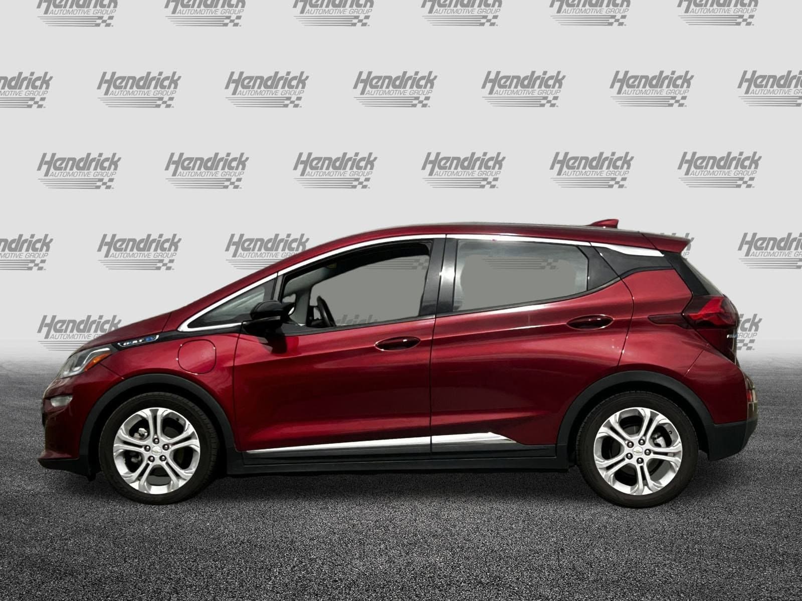 Vehicle photo 4